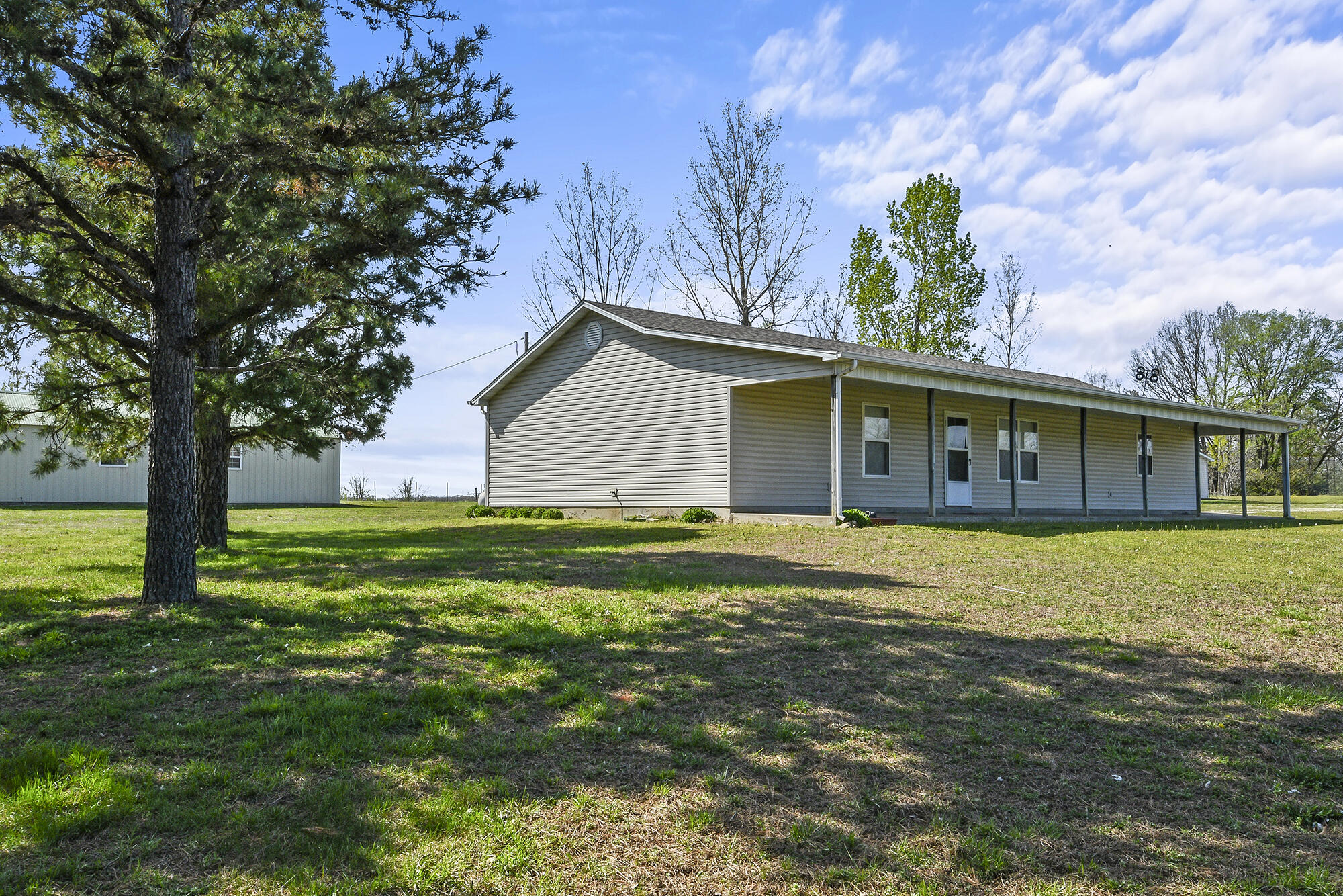 654 Highway T Property Photo 8