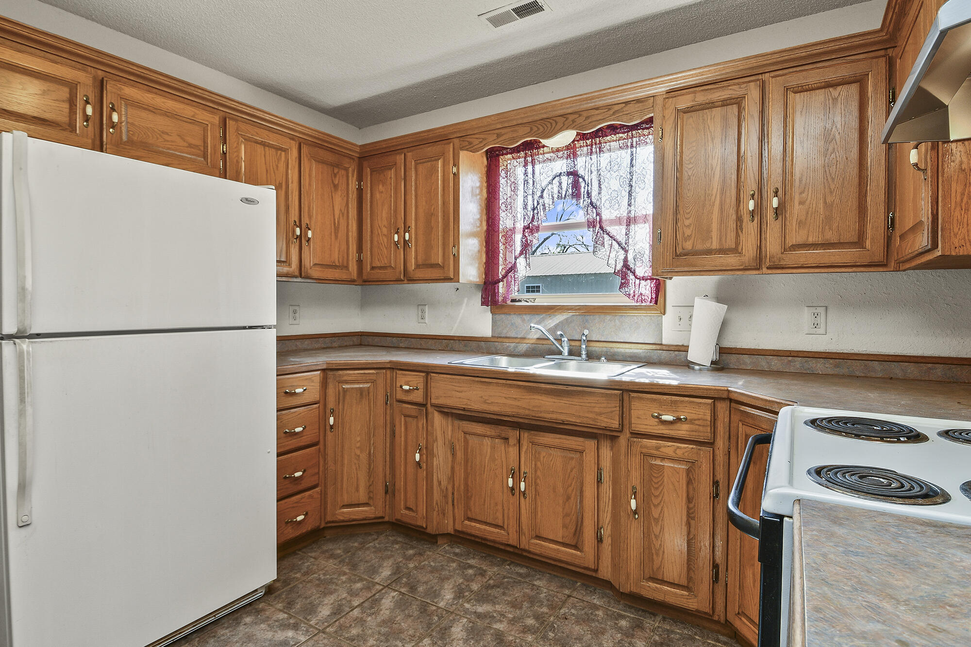 654 Highway T Property Photo 11