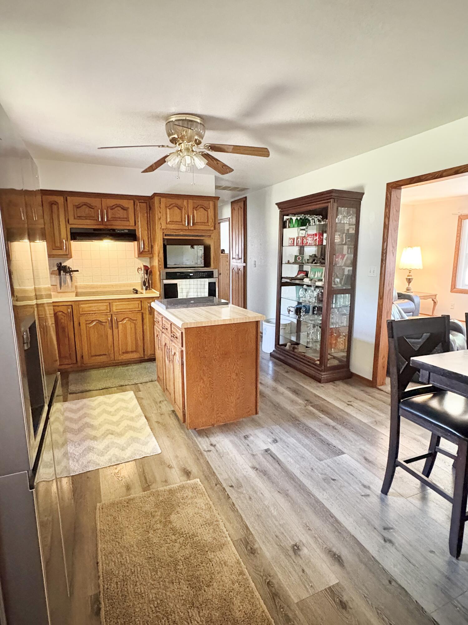 4046 South Farm Road 135 Property Photo 5