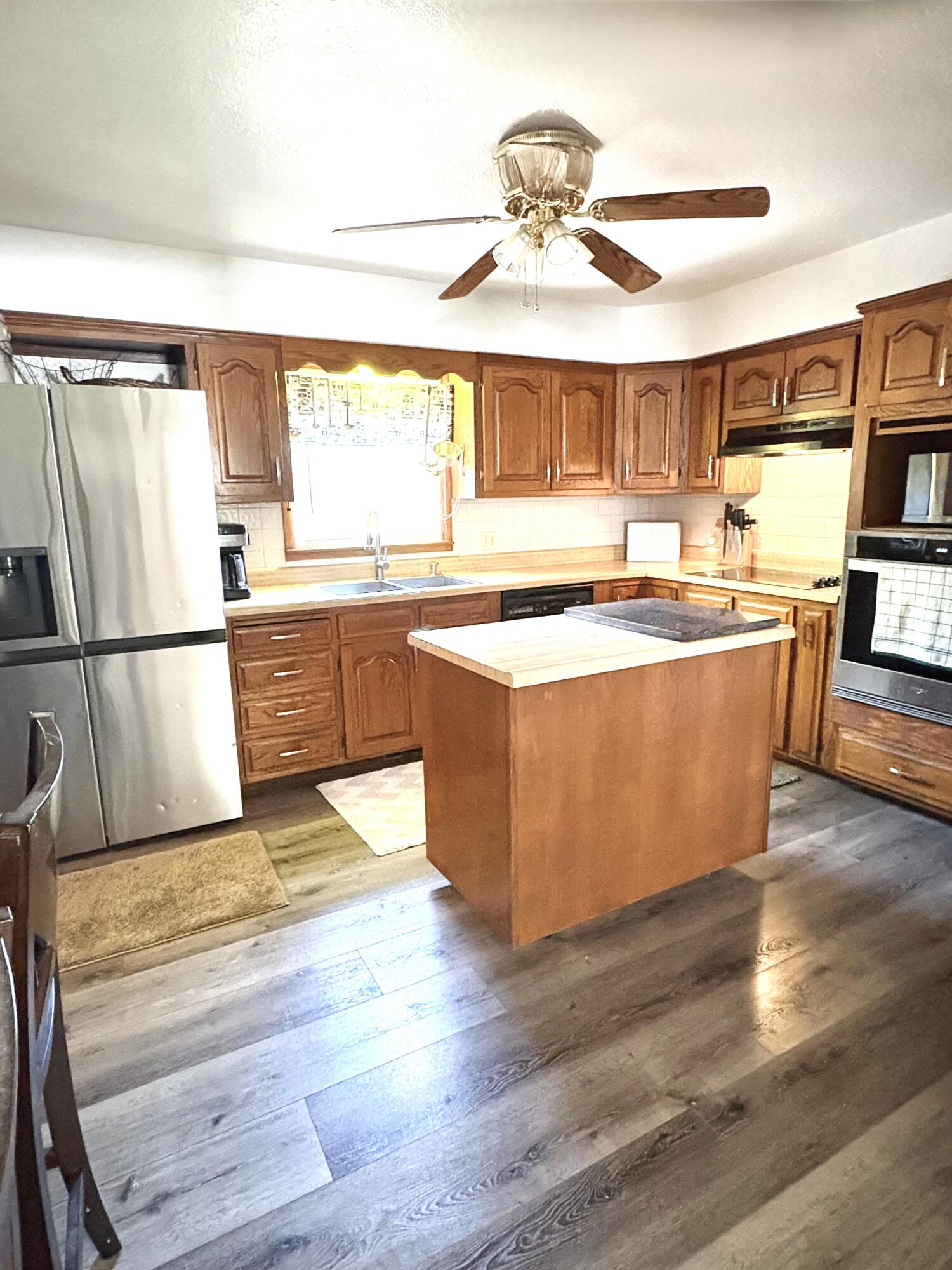 4046 South Farm Road 135 Property Photo 6