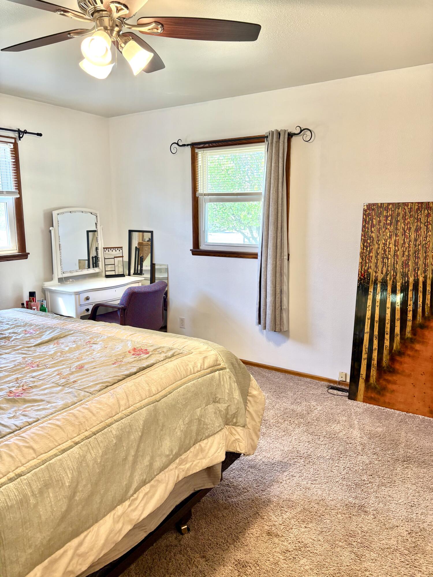4046 South Farm Road 135 Property Photo 11