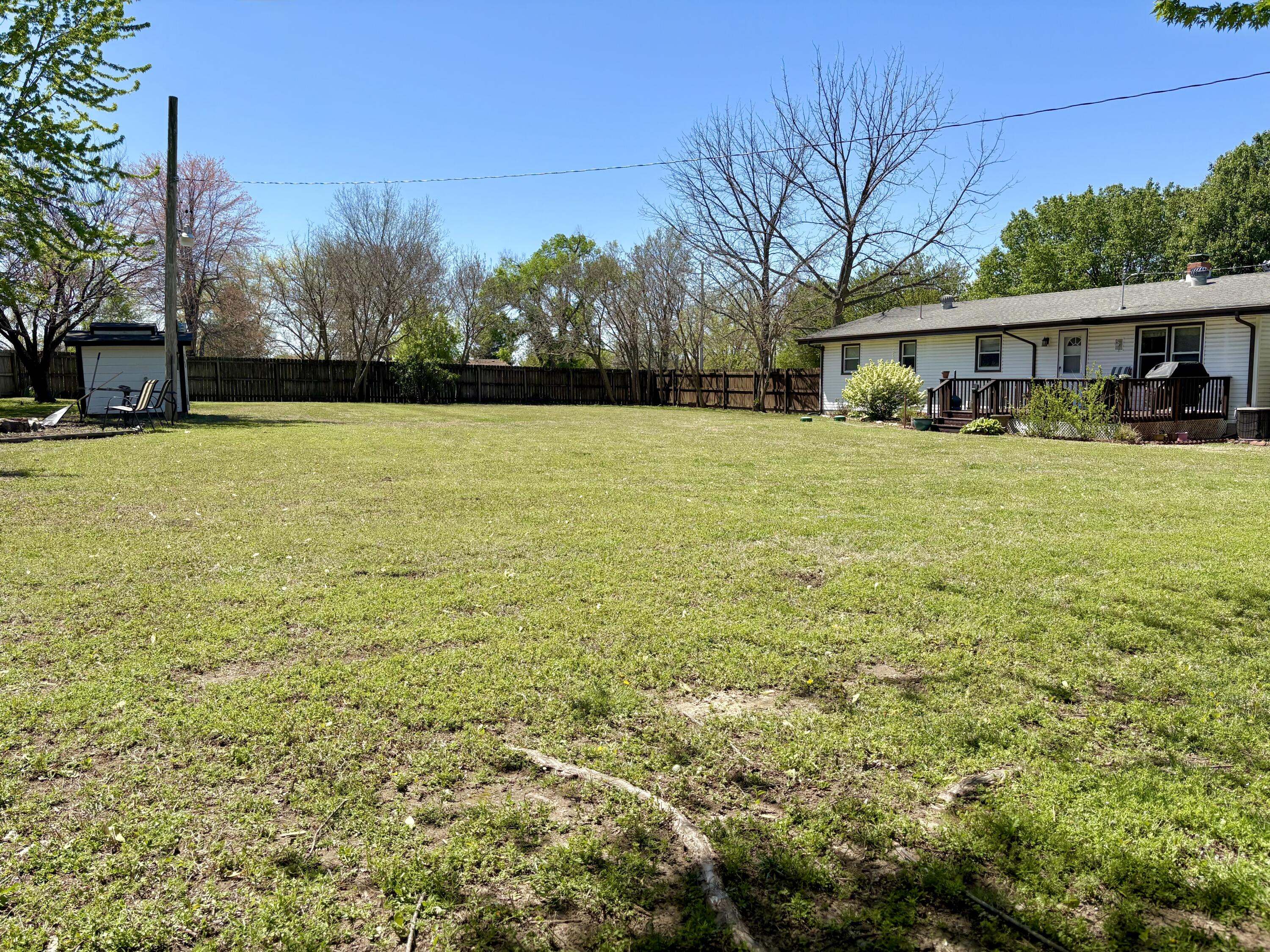 4046 South Farm Road 135 Property Photo 14
