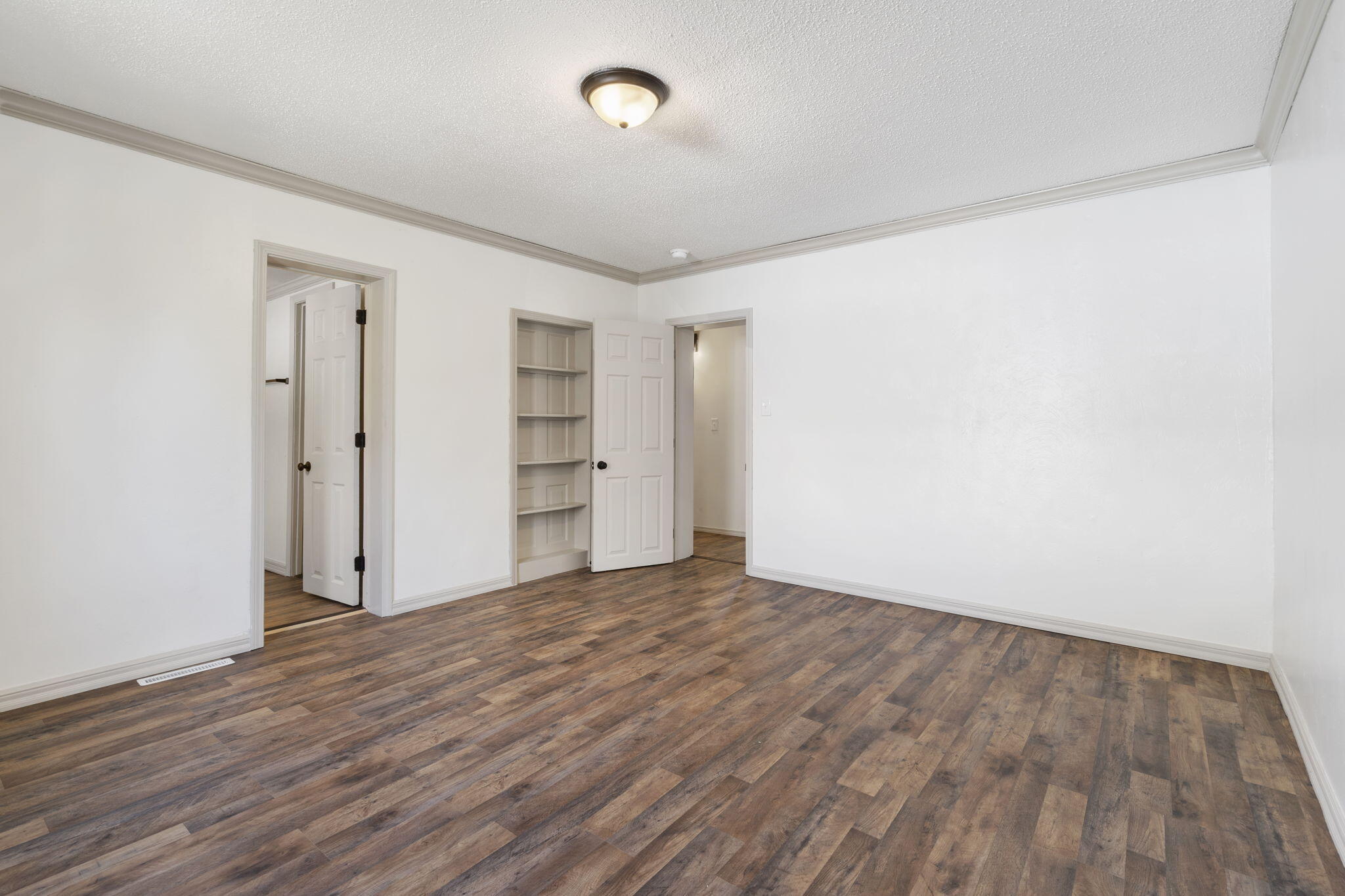 1421 East Commercial Street Property Photo 23