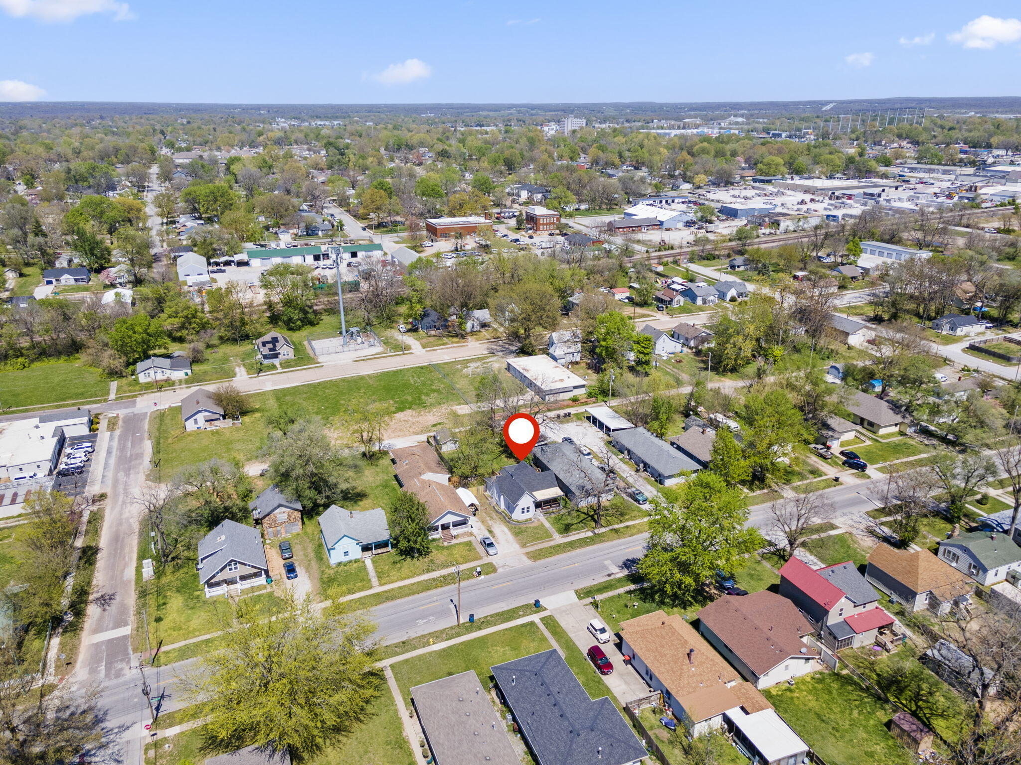 1421 East Commercial Street Property Photo 31