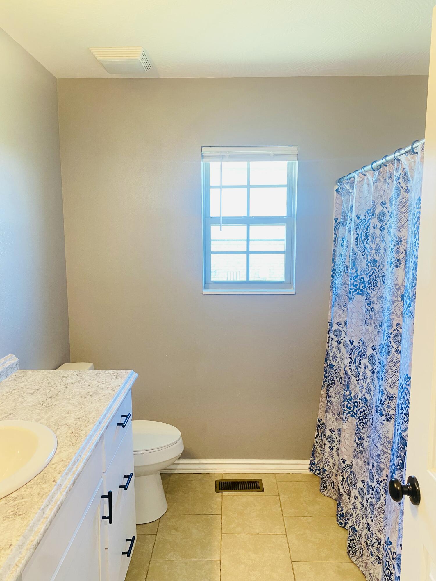 415 Brandermill Road Property Photo 12