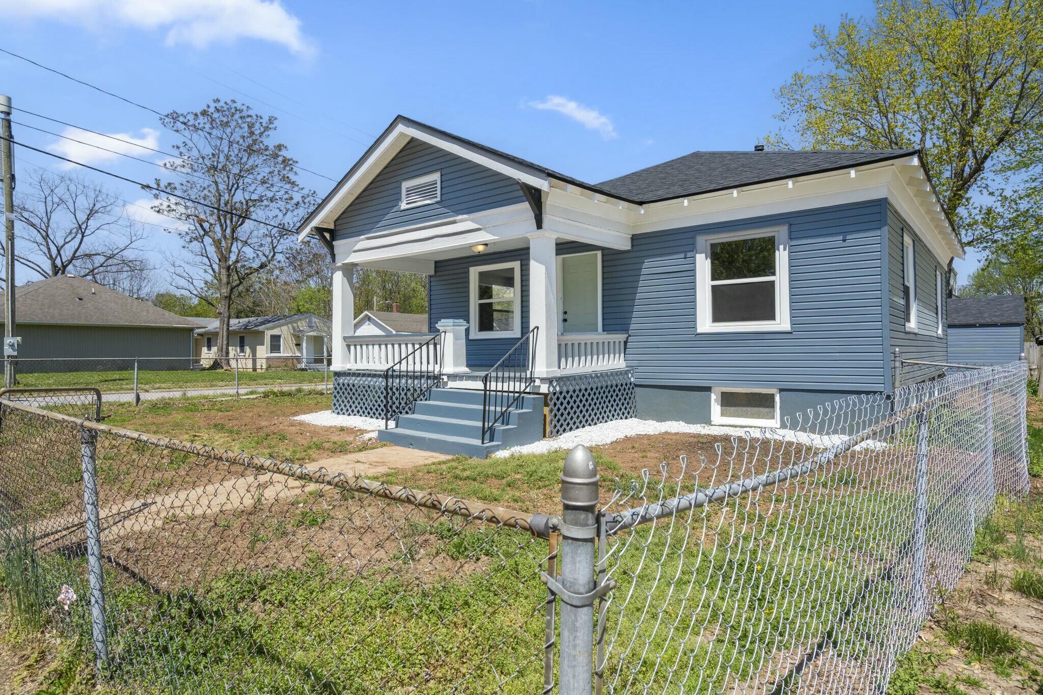 1461 East Cairo Street Property Photo 2