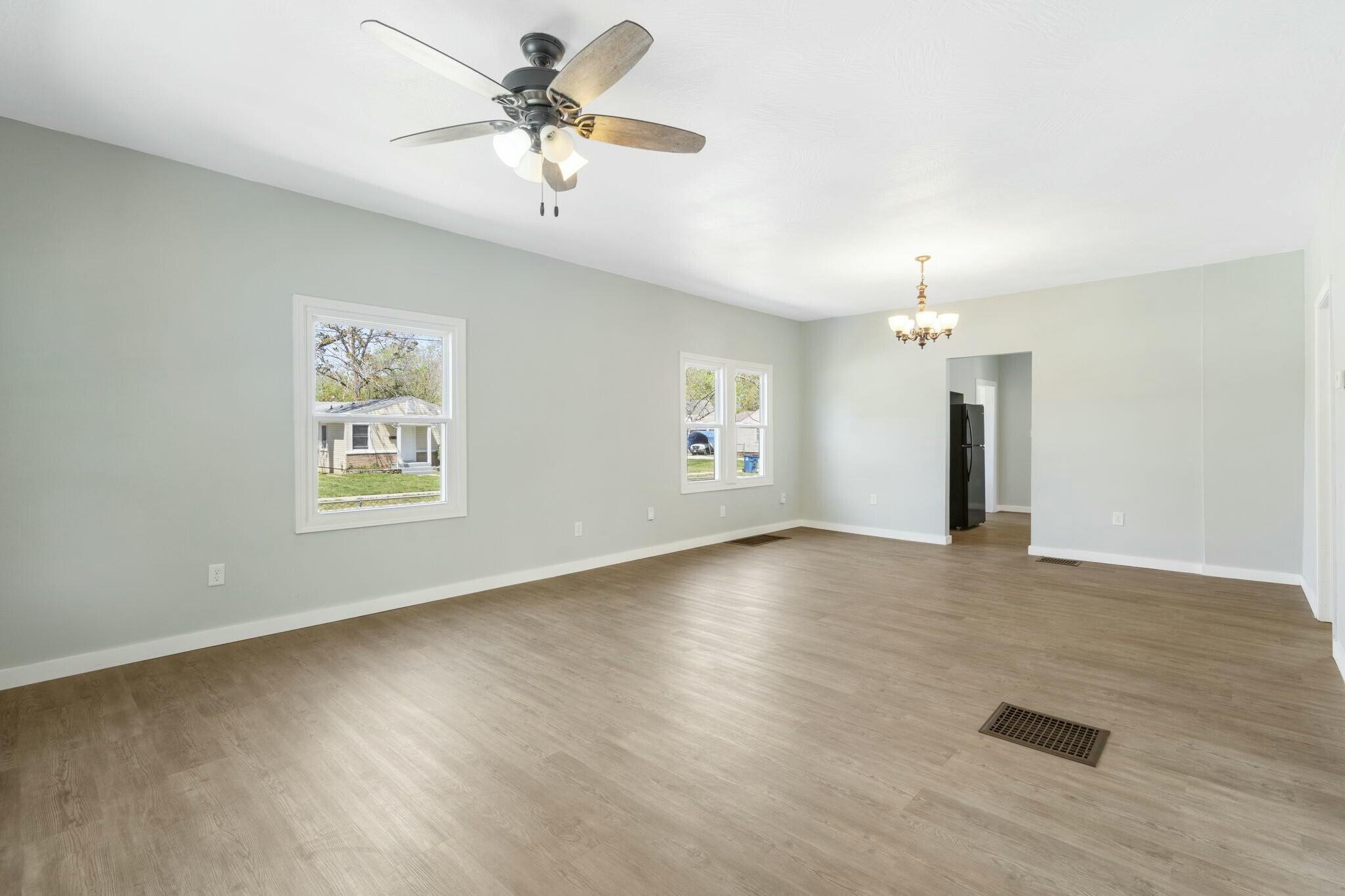 1461 East Cairo Street Property Photo 4
