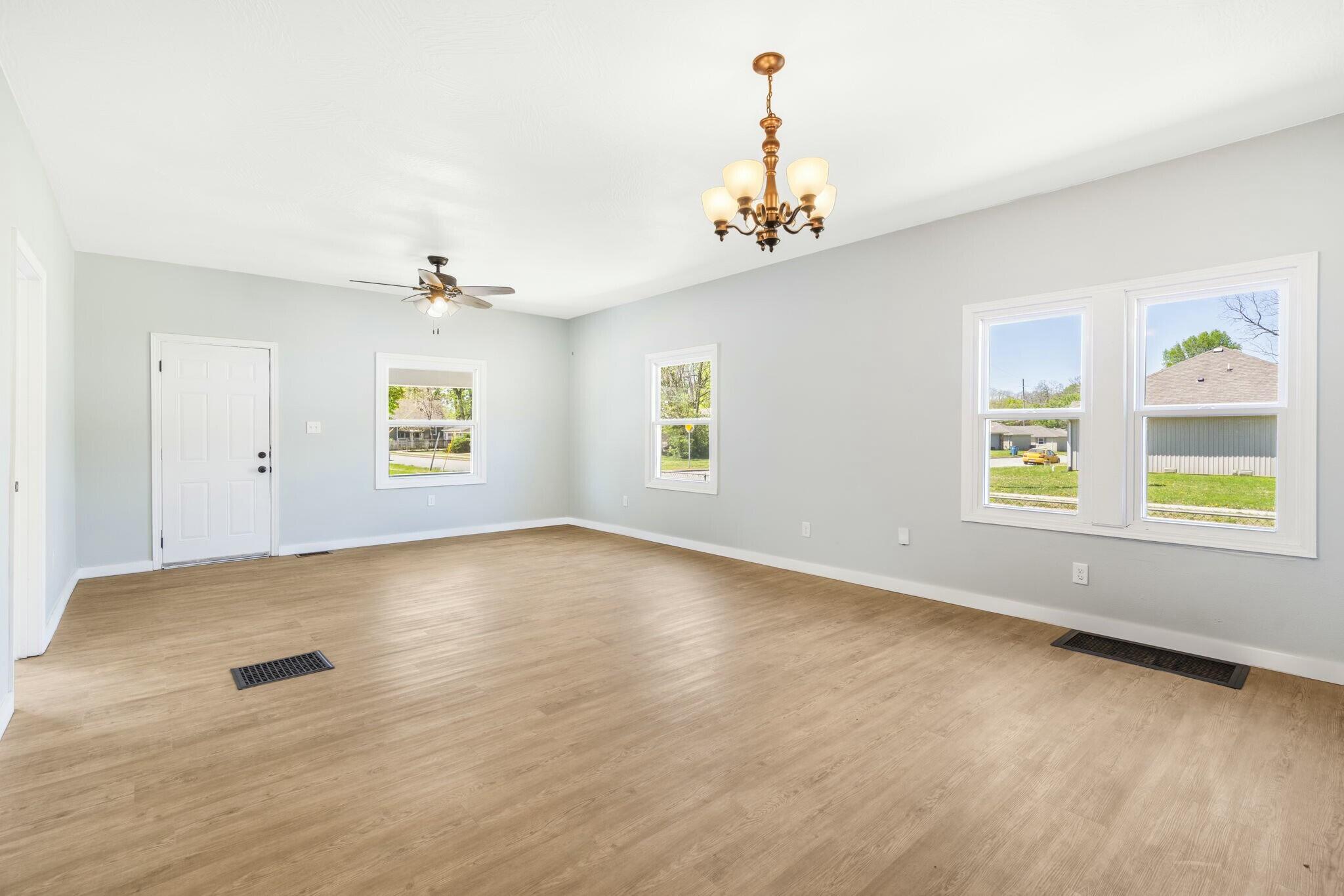1461 East Cairo Street Property Photo 6