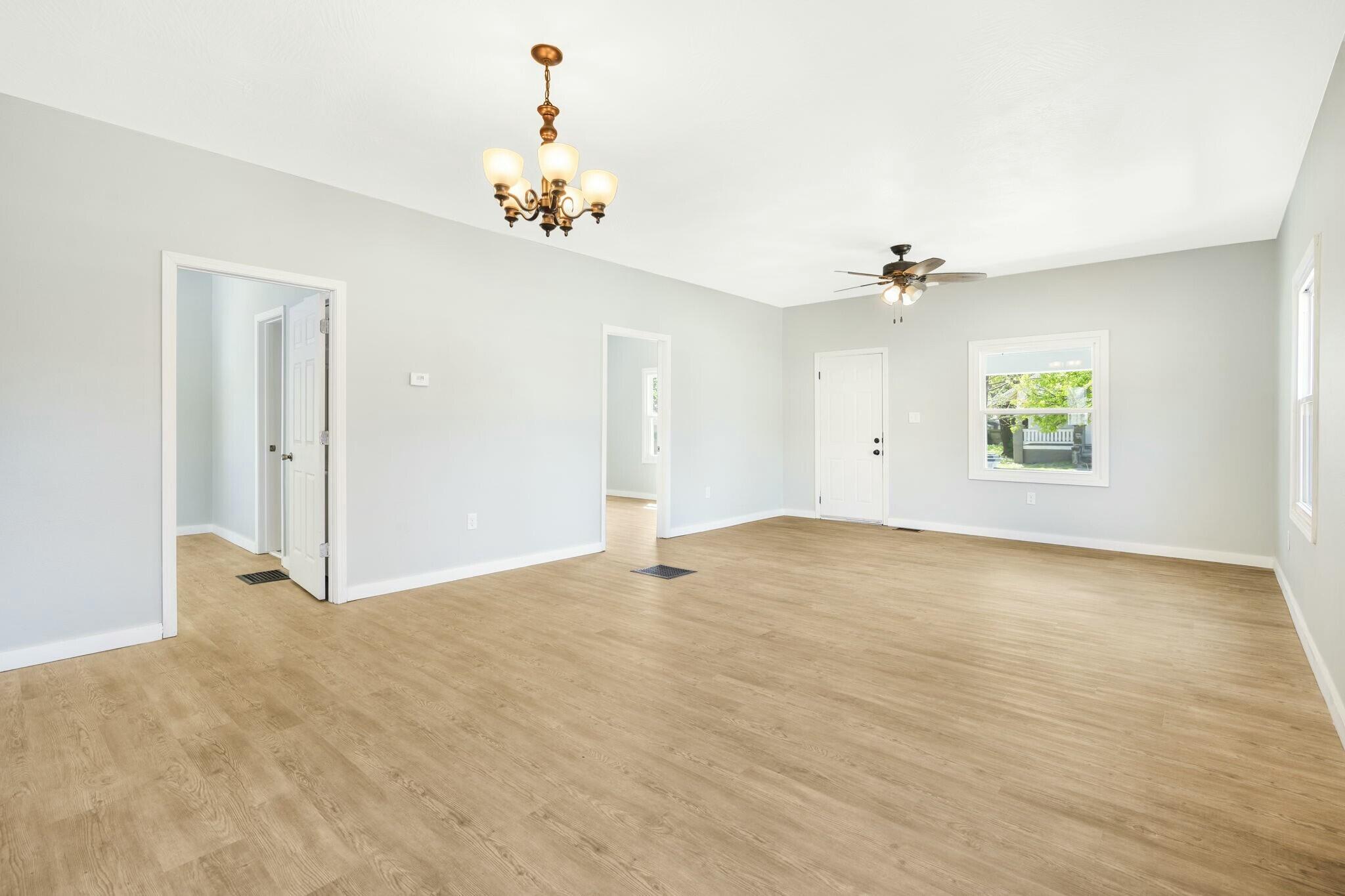 1461 East Cairo Street Property Photo 7