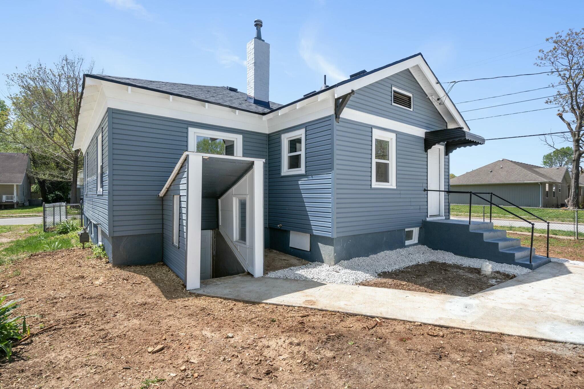 1461 East Cairo Street Property Photo 23