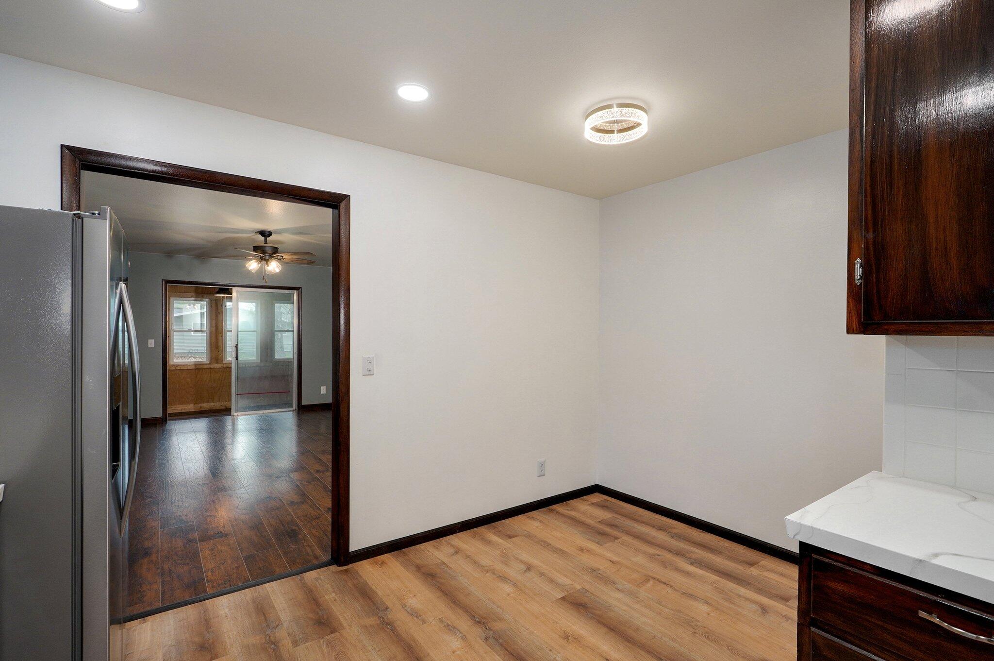 704 King Street Property Photo 19