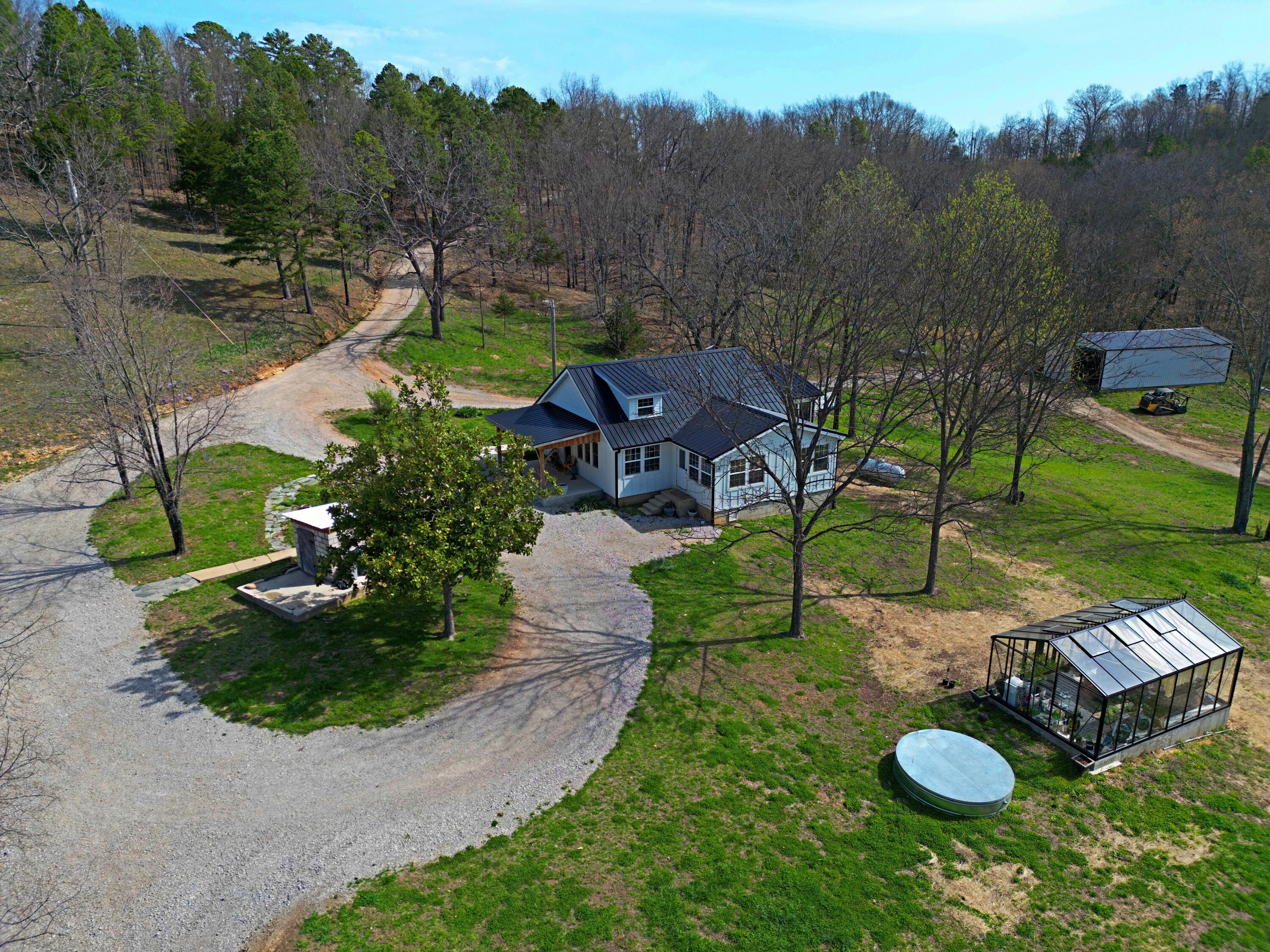 25598 C-228 Property Photo 4