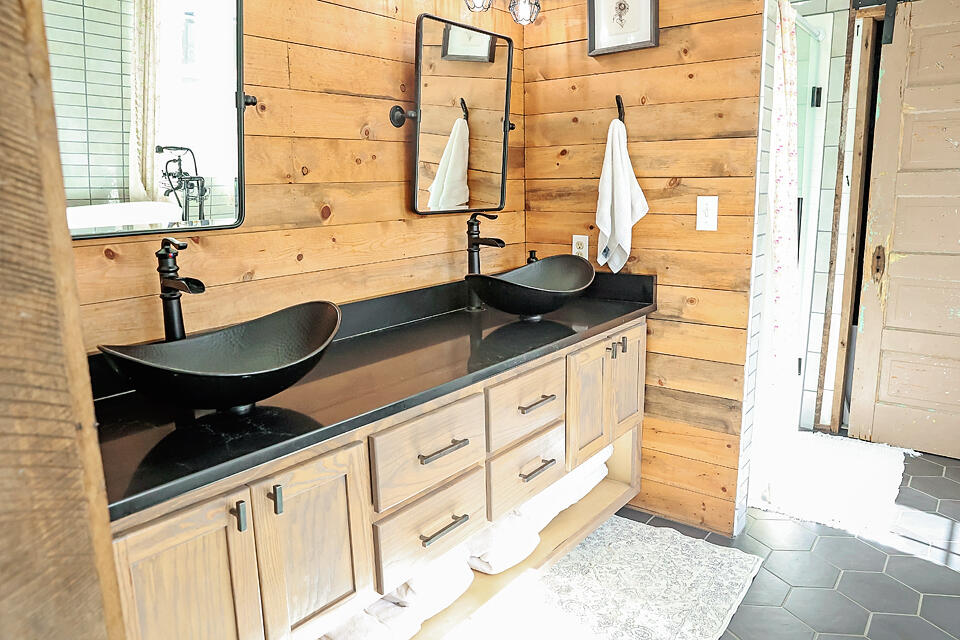 25598 C-228 Property Photo 27