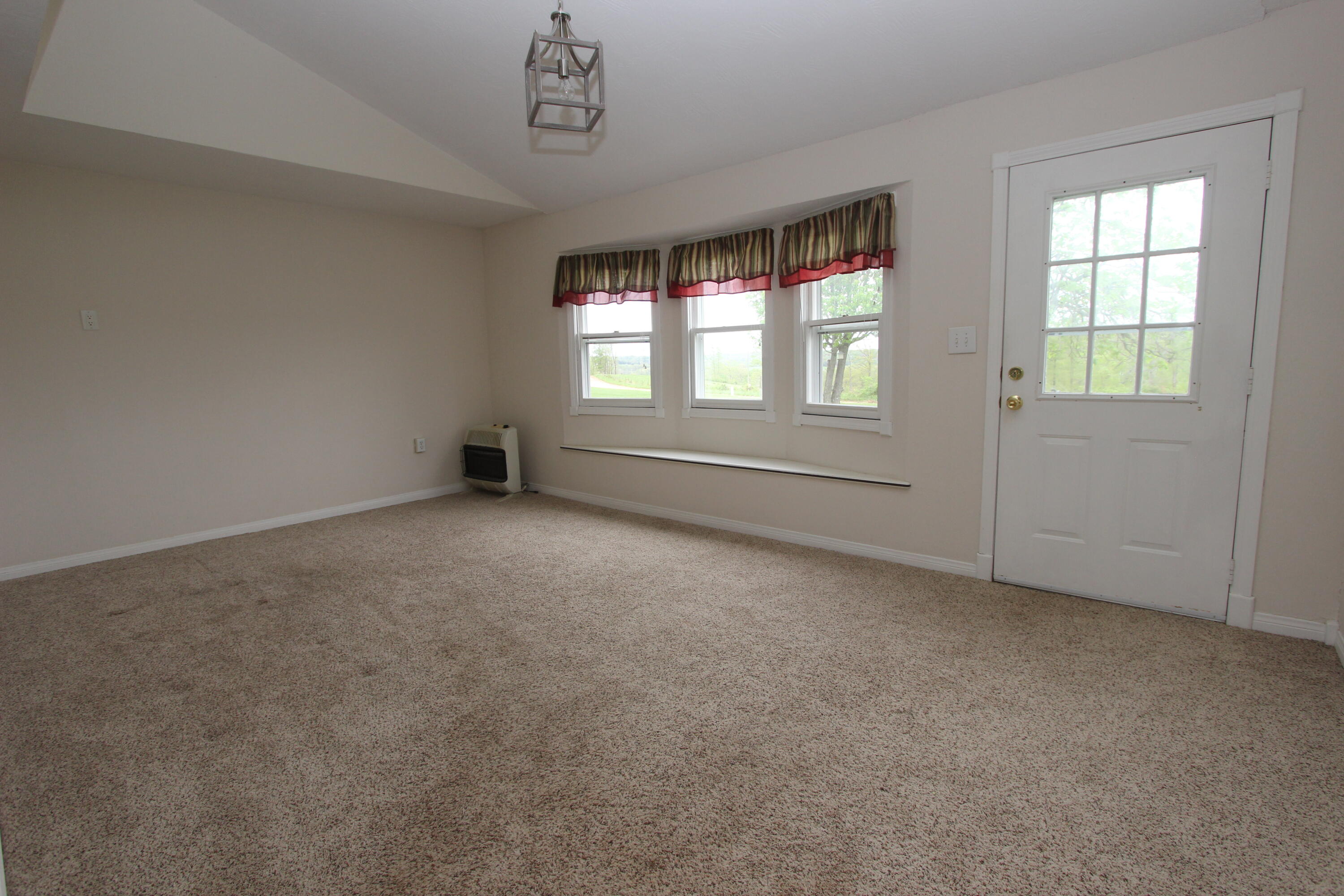 986 Burnett Road Property Photo 11