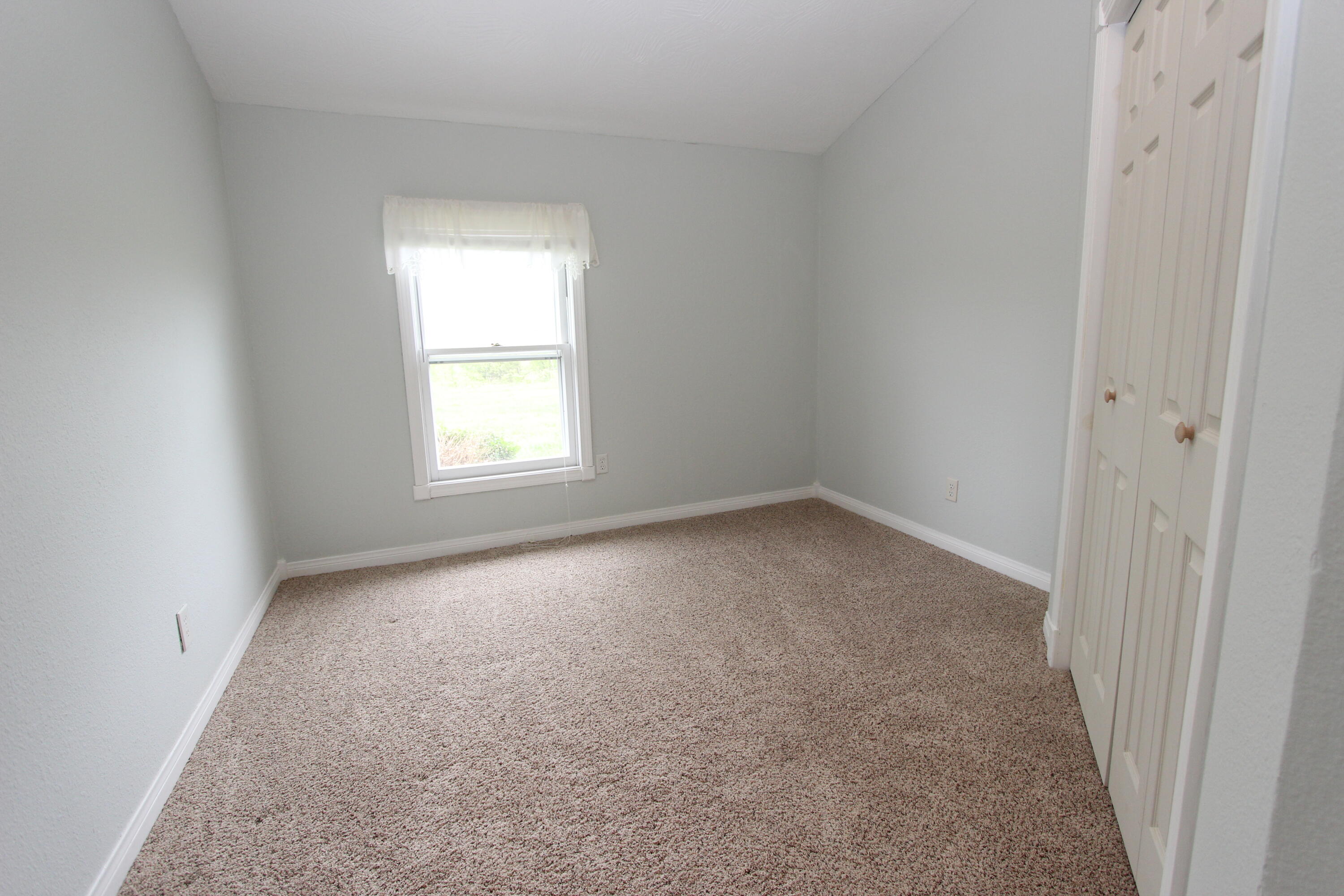 986 Burnett Road Property Photo 12