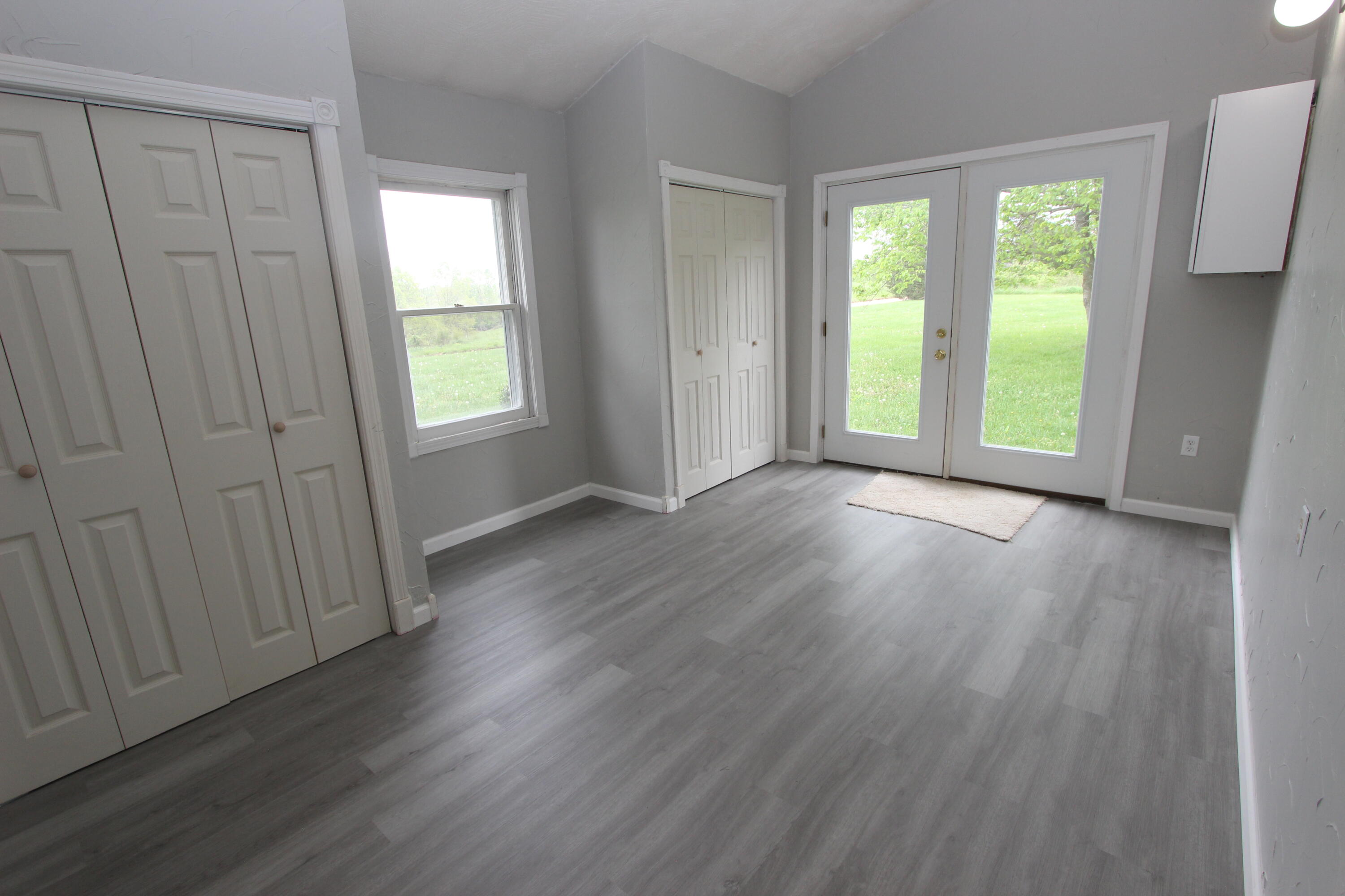 986 Burnett Road Property Photo 13