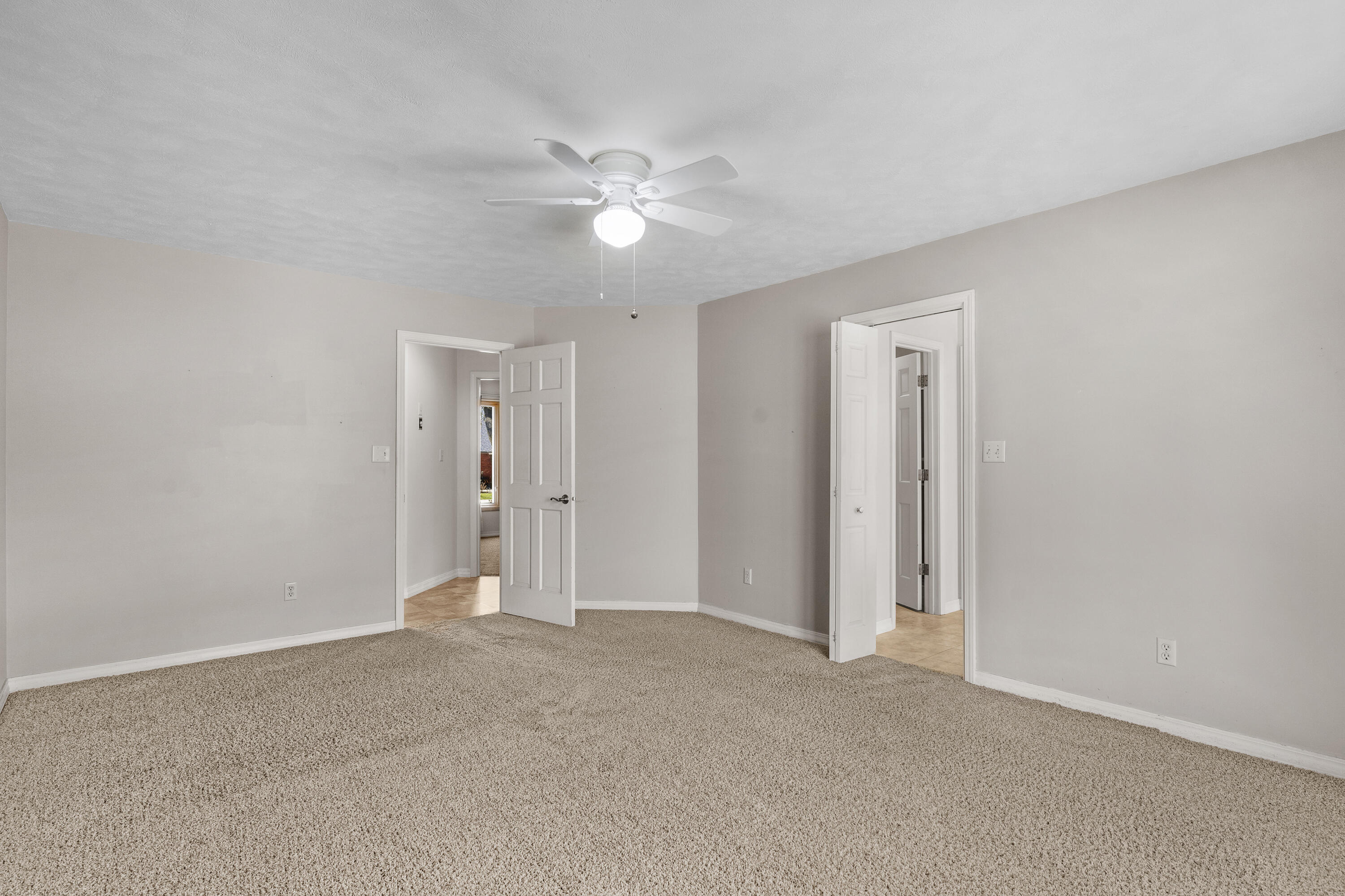 3016 South Oak Avenue Property Photo 21