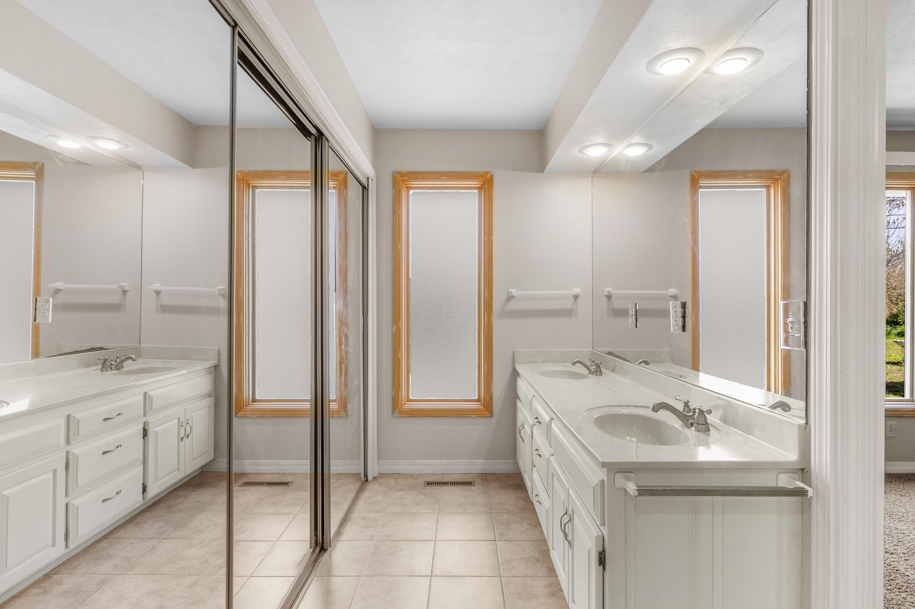 3016 South Oak Avenue Property Photo 23