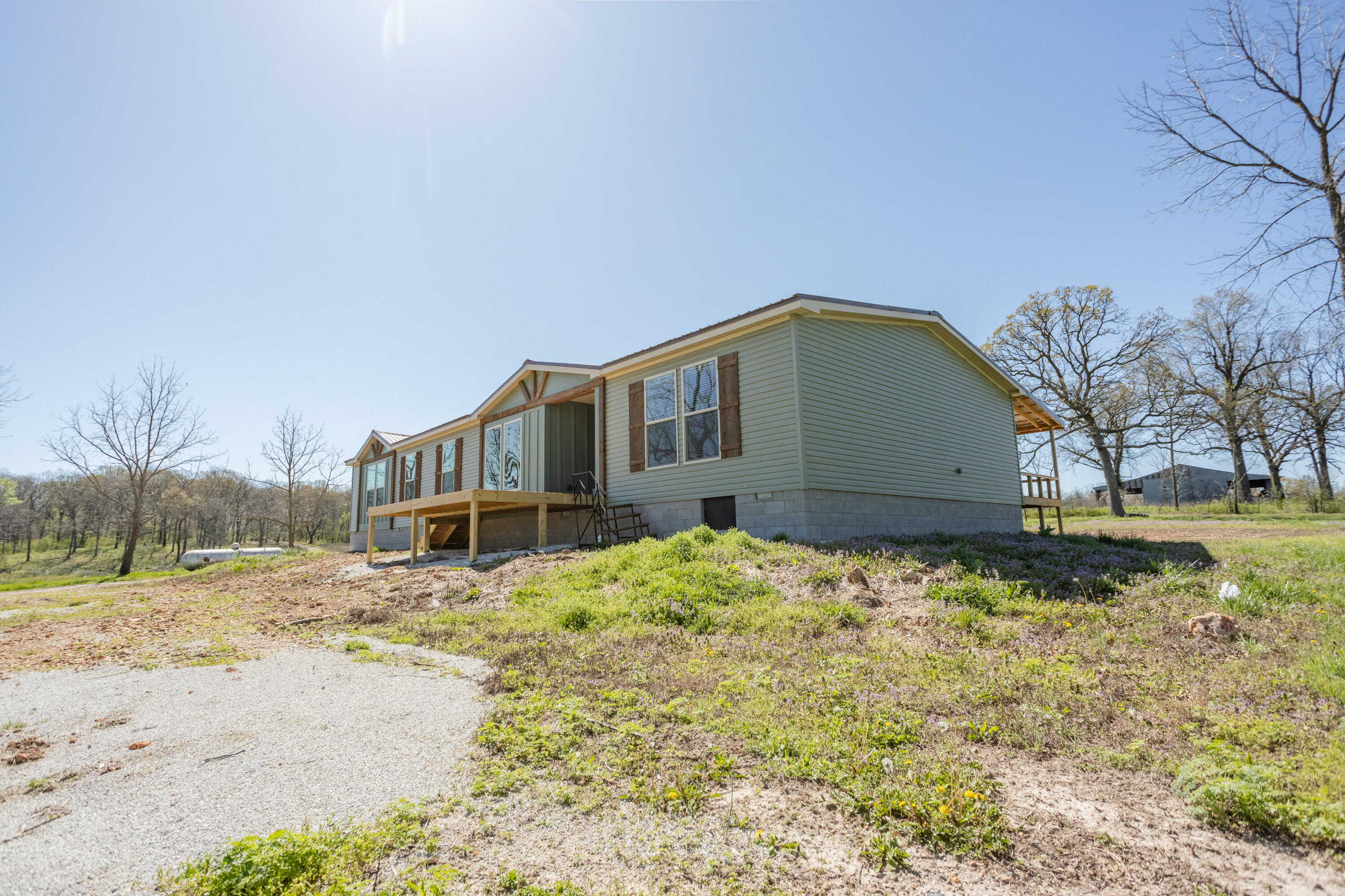 26097 Poppy Drive Property Photo 4