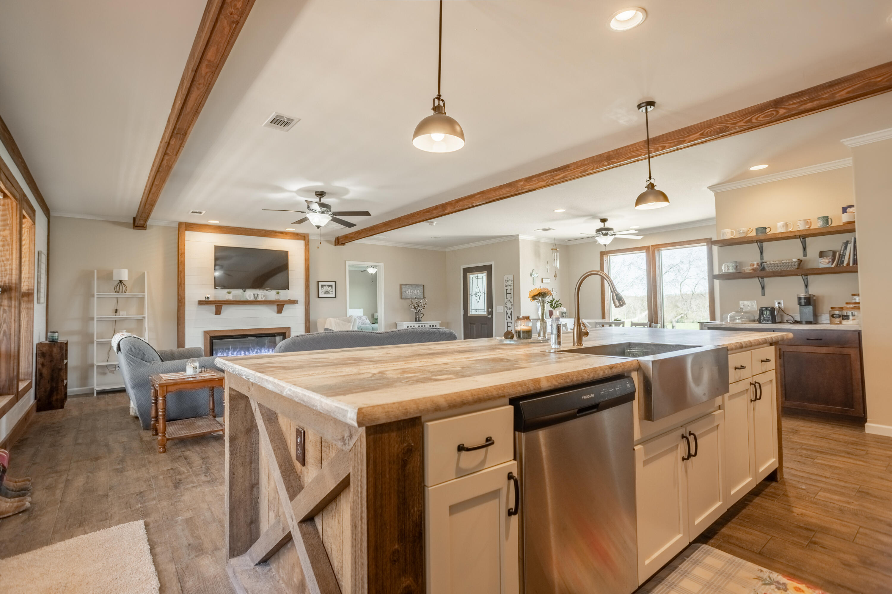 26097 Poppy Drive Property Photo 16
