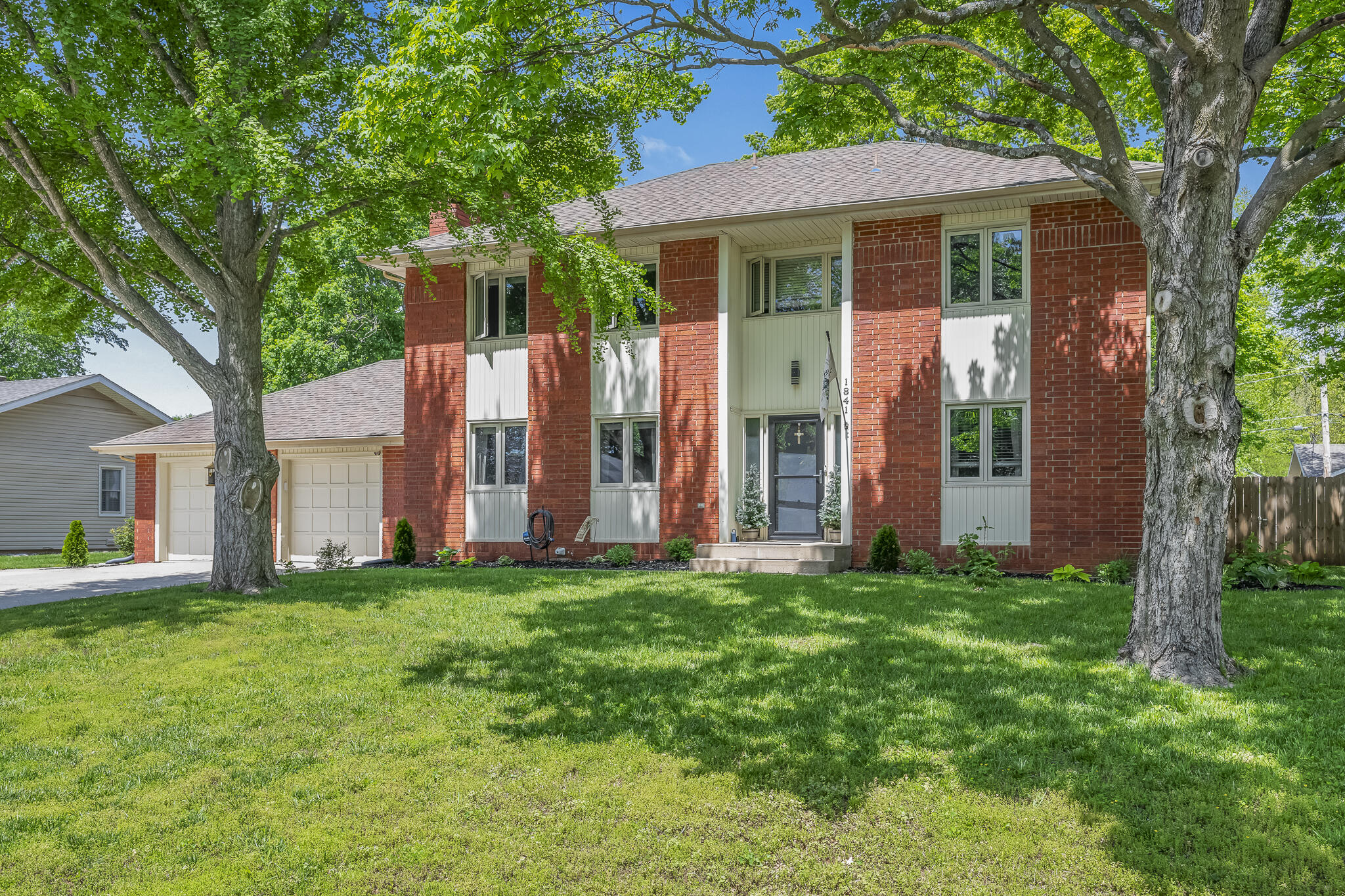 1841 East Vincent Street Property Photo 1