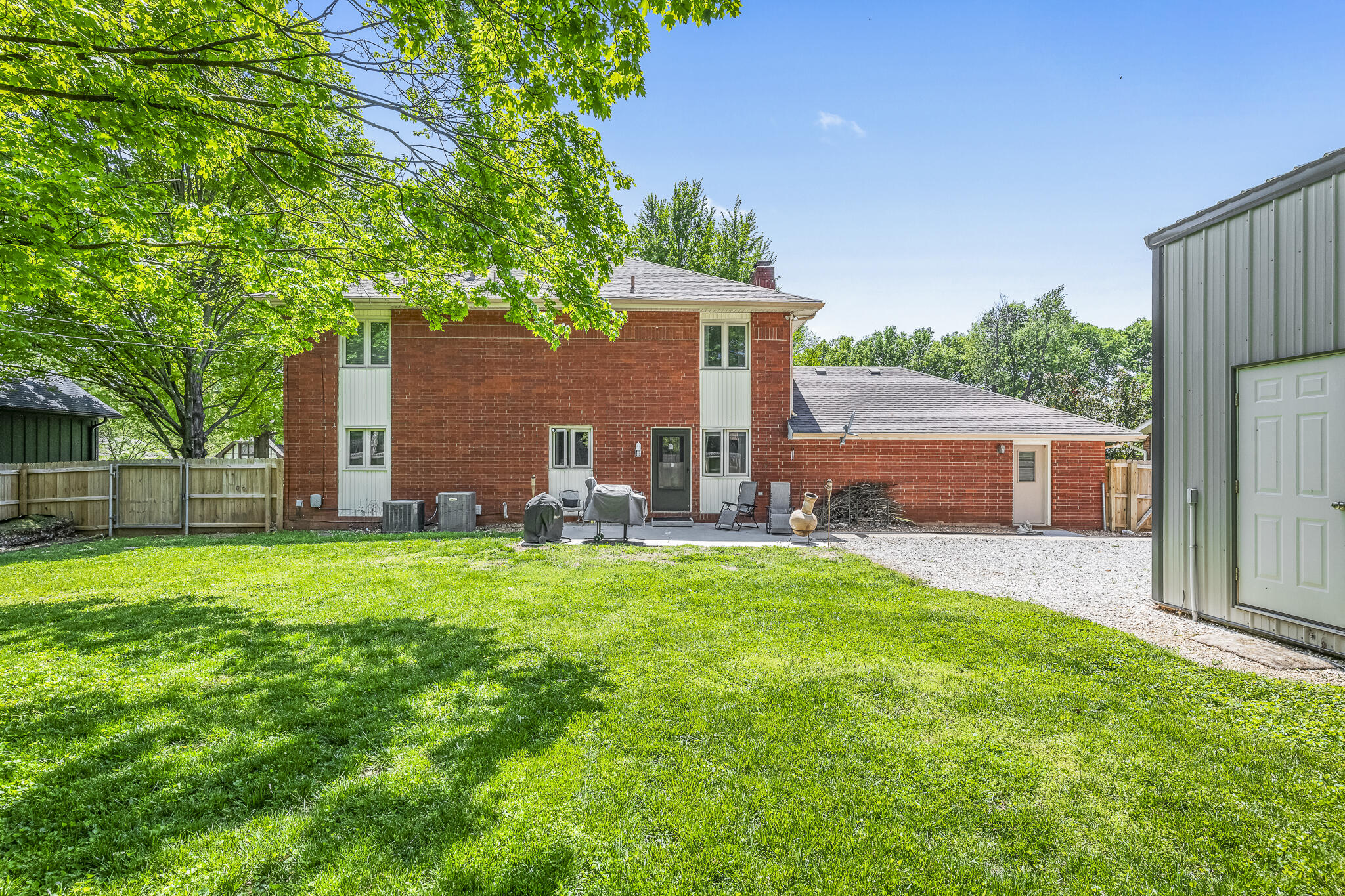 1841 East Vincent Street Property Photo 4