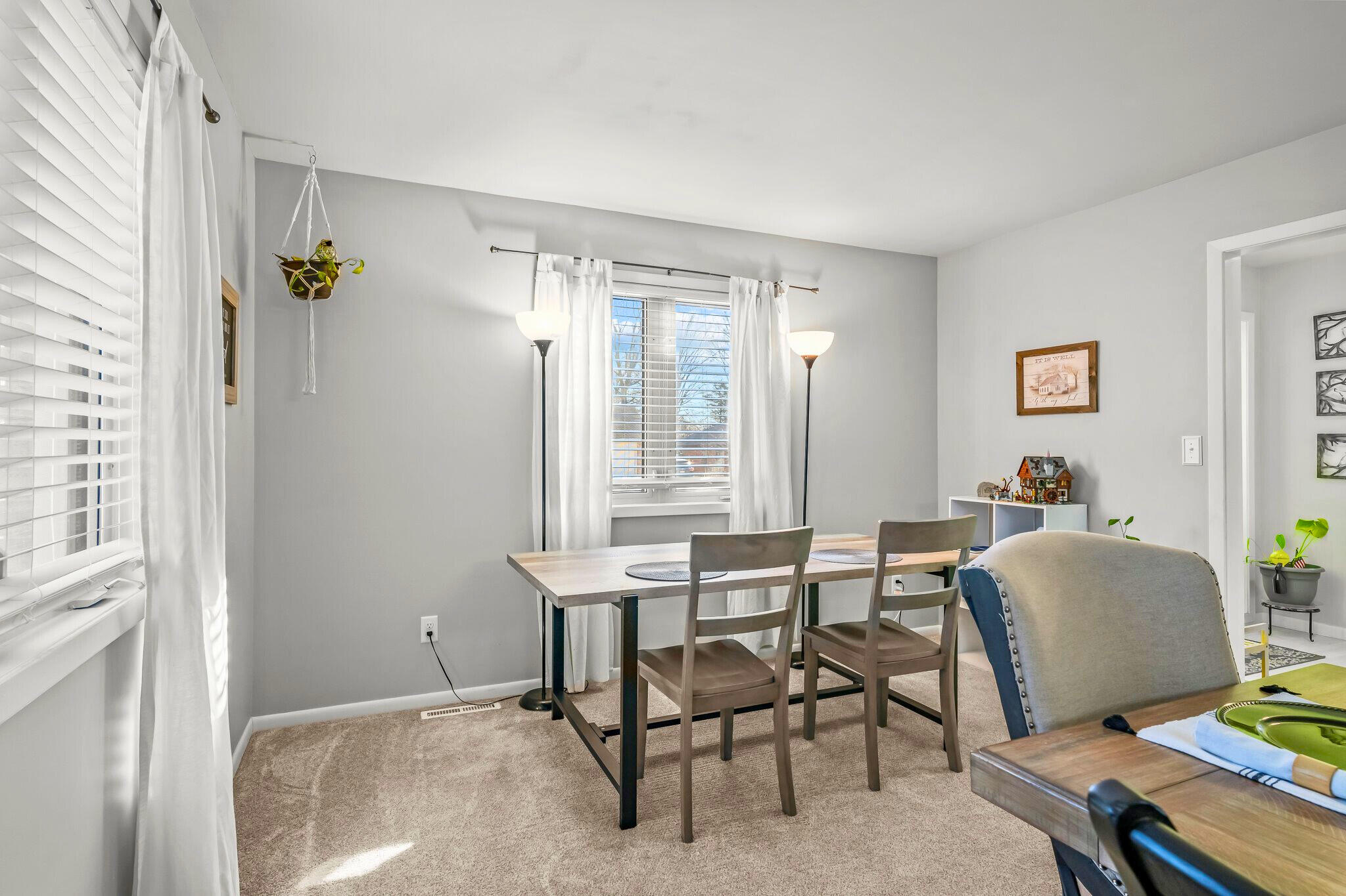 1841 East Vincent Street Property Photo 12