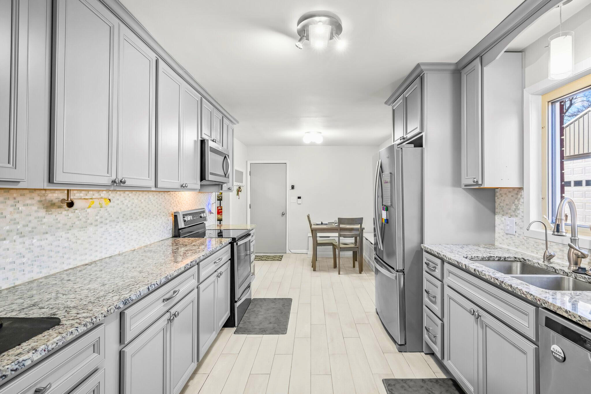 1841 East Vincent Street Property Photo 18