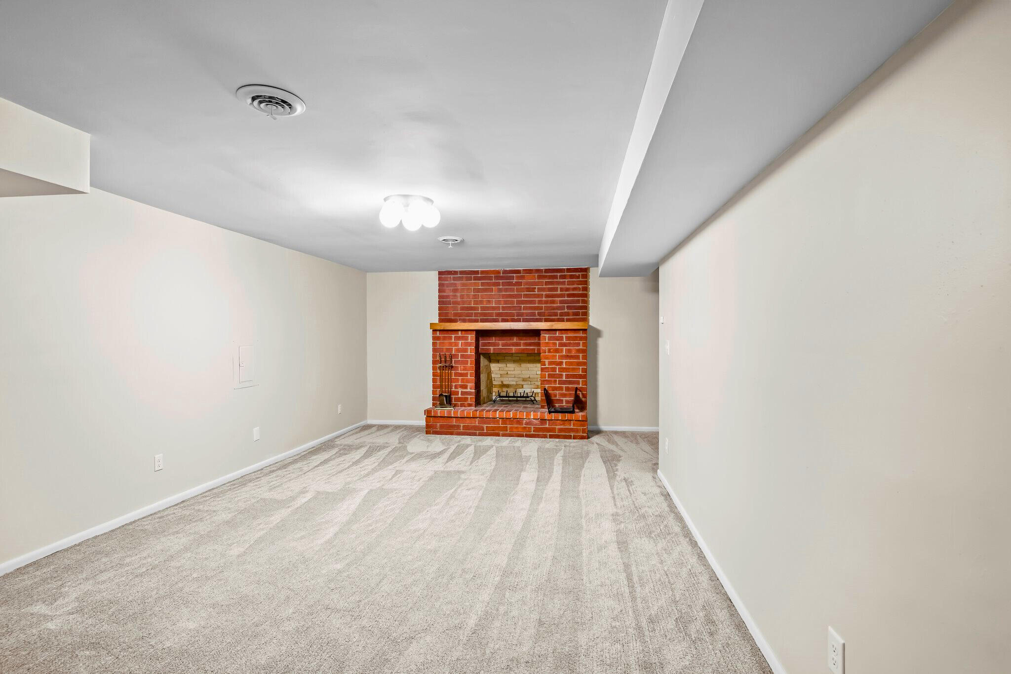 1841 East Vincent Street Property Photo 40