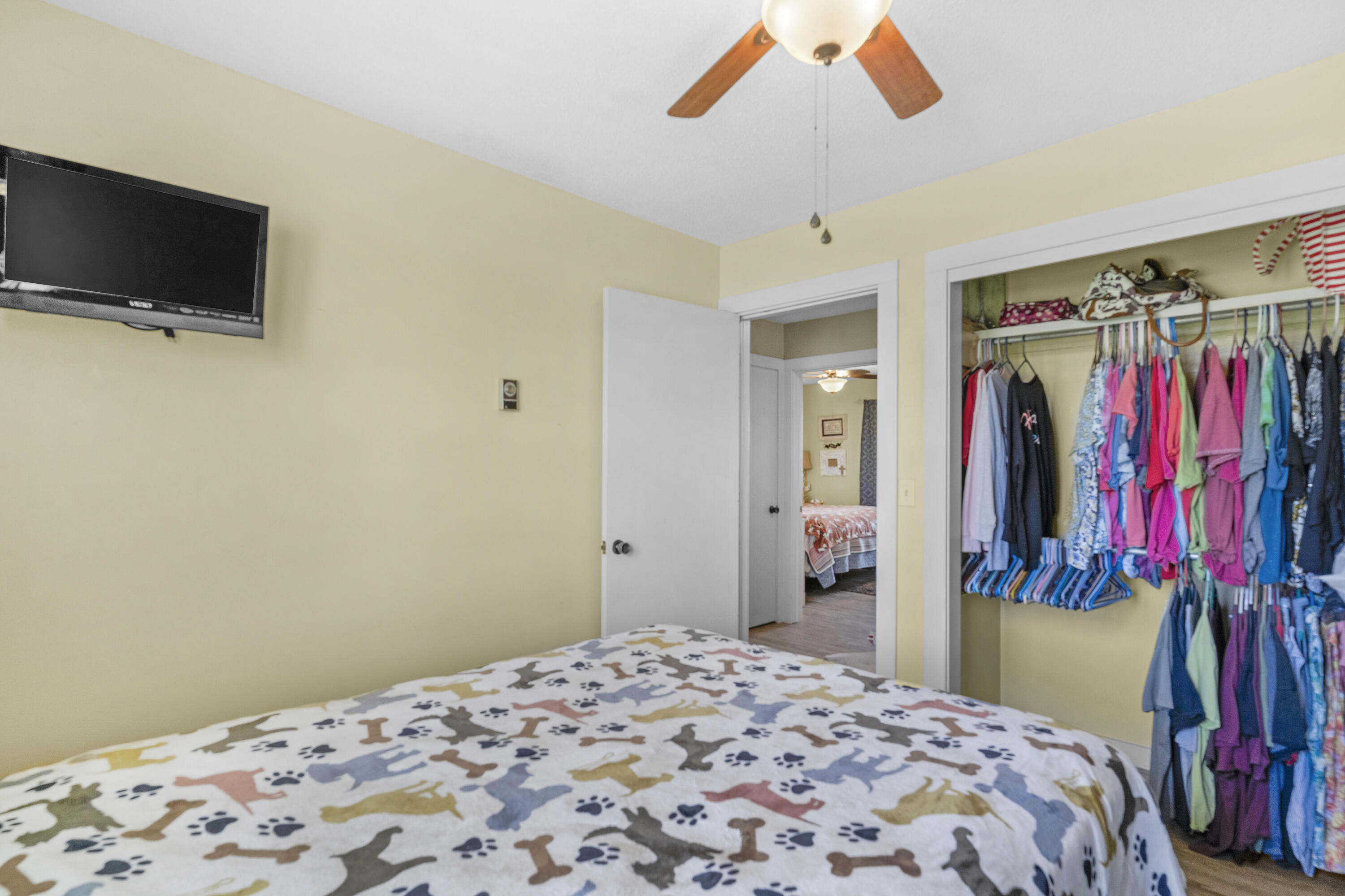 3440 Reed Road Property Photo 8
