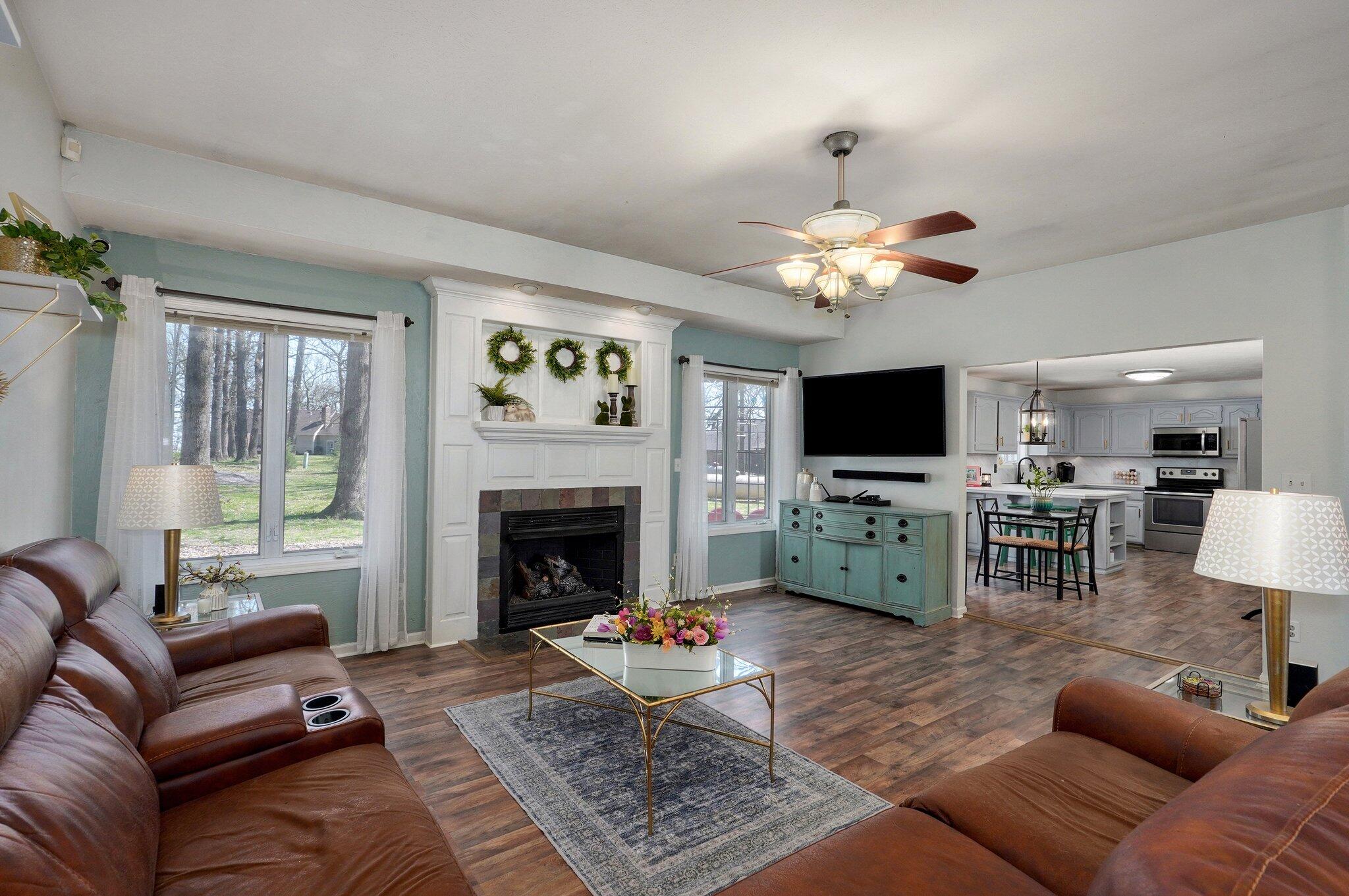 625 Parkwood Drive Property Photo 3