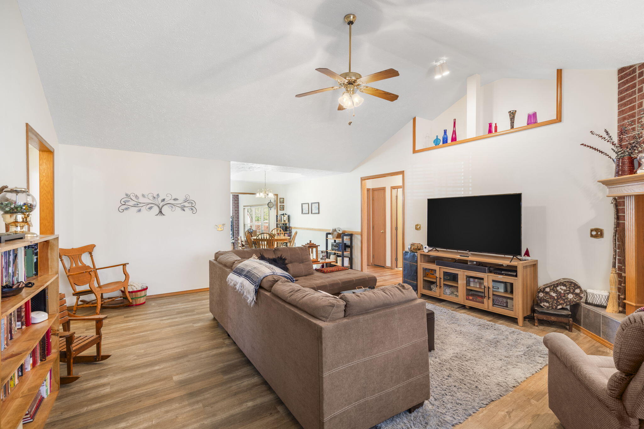 5363 Cloverdale Lane Property Photo 4