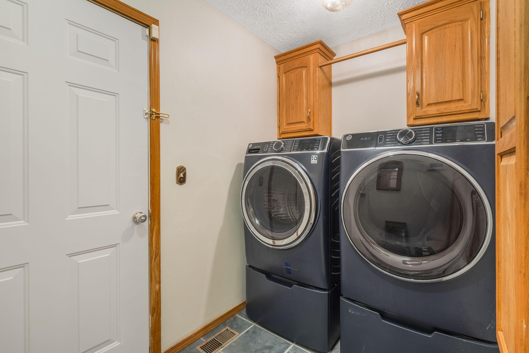 5363 Cloverdale Lane Property Photo 16
