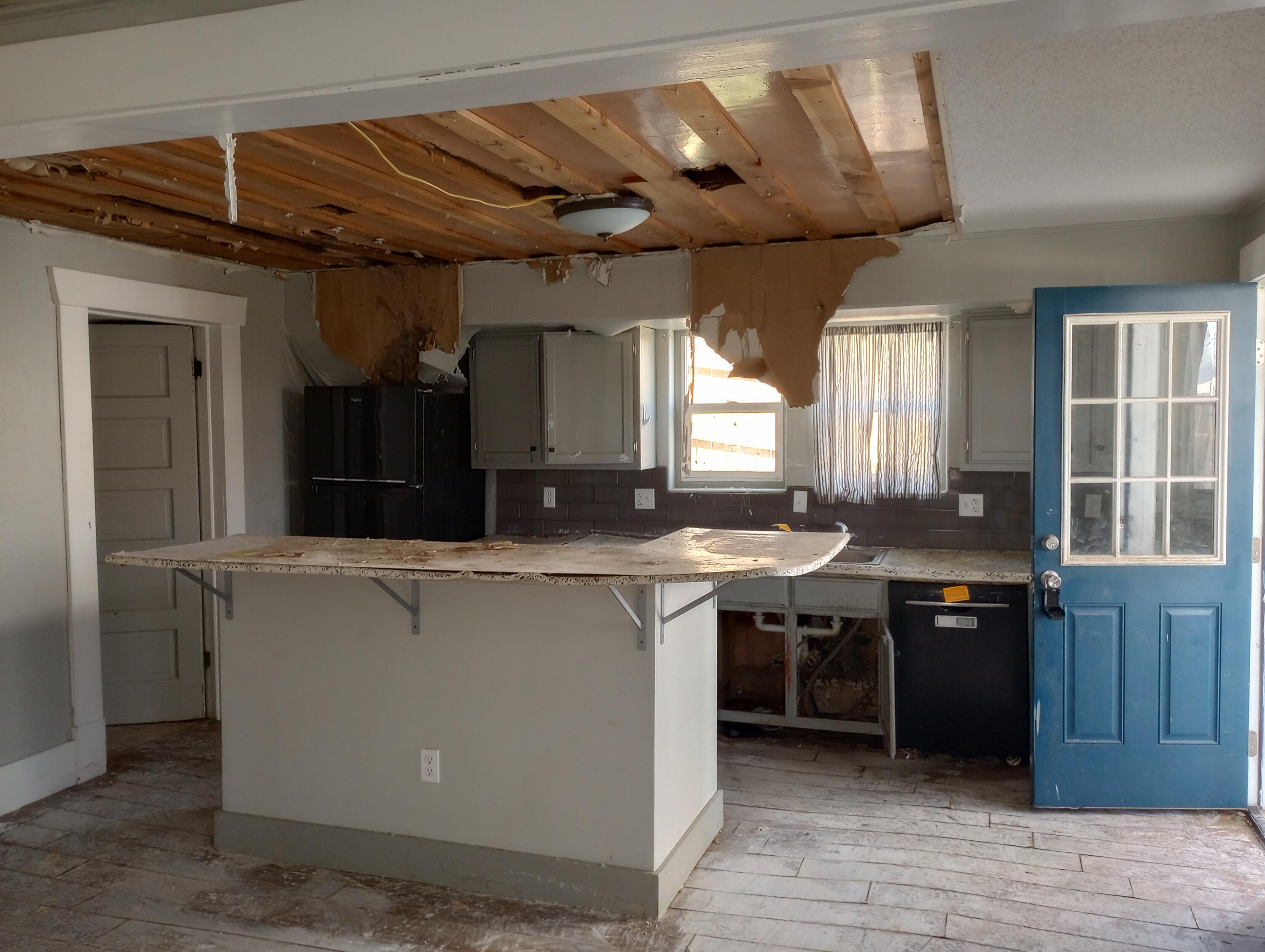 215 North Central Avenue Property Photo 6