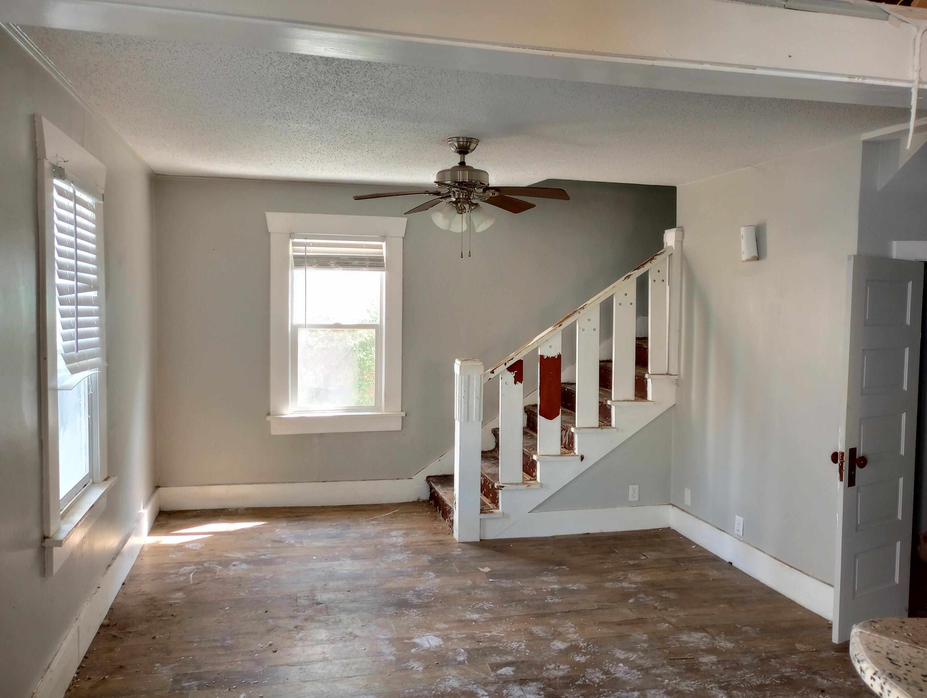 215 North Central Avenue Property Photo 7