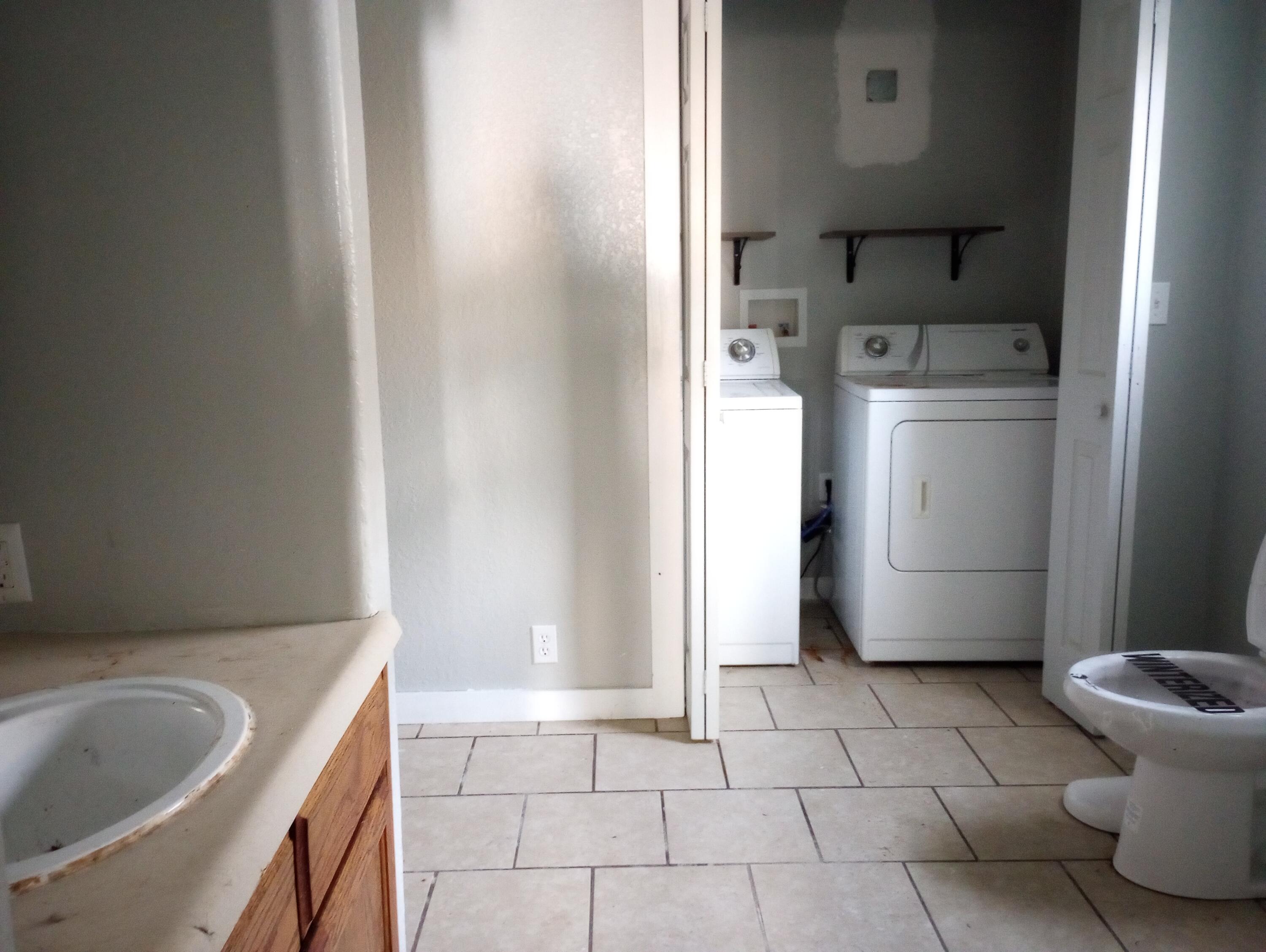 215 North Central Avenue Property Photo 12
