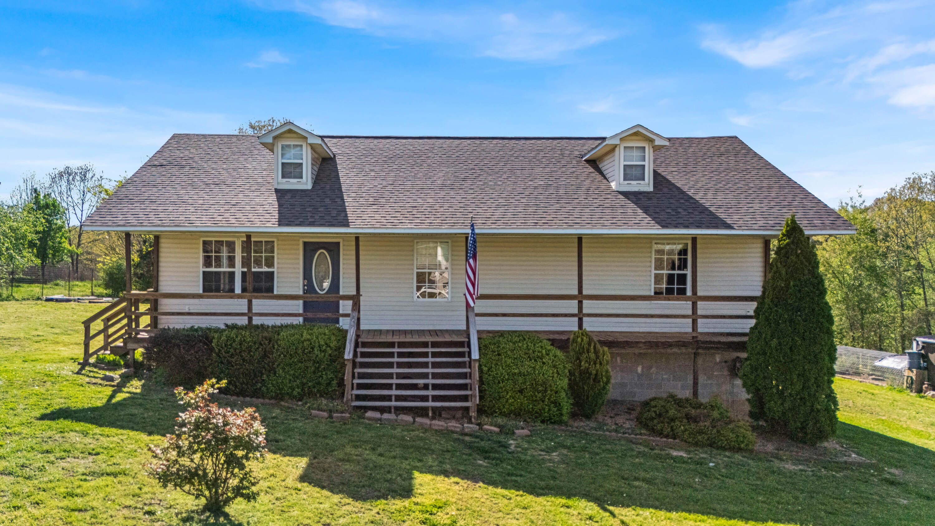 Thayer Real Estate Listings Main Image