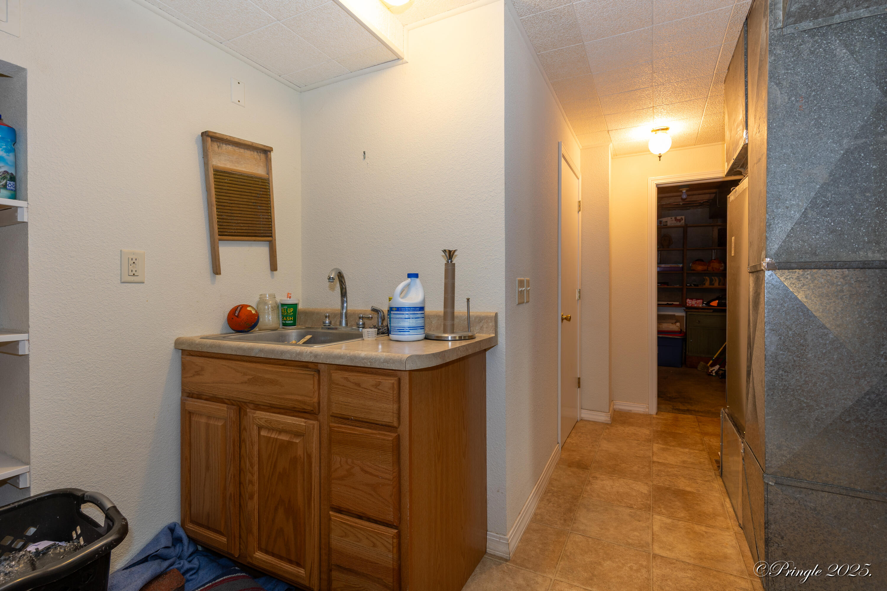 1302 West 1st Street Property Photo 37