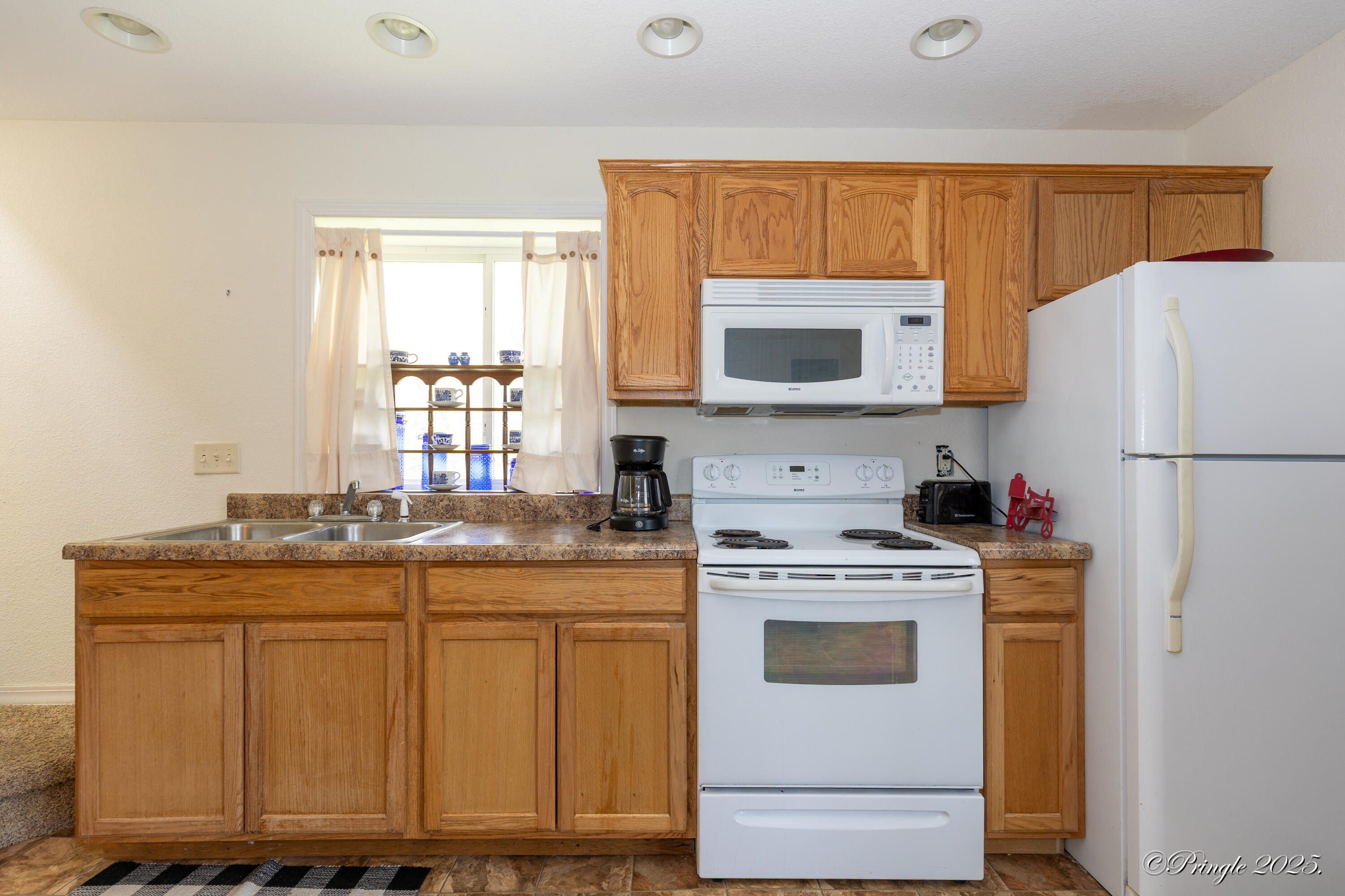 1302 West 1st Street Property Photo 46