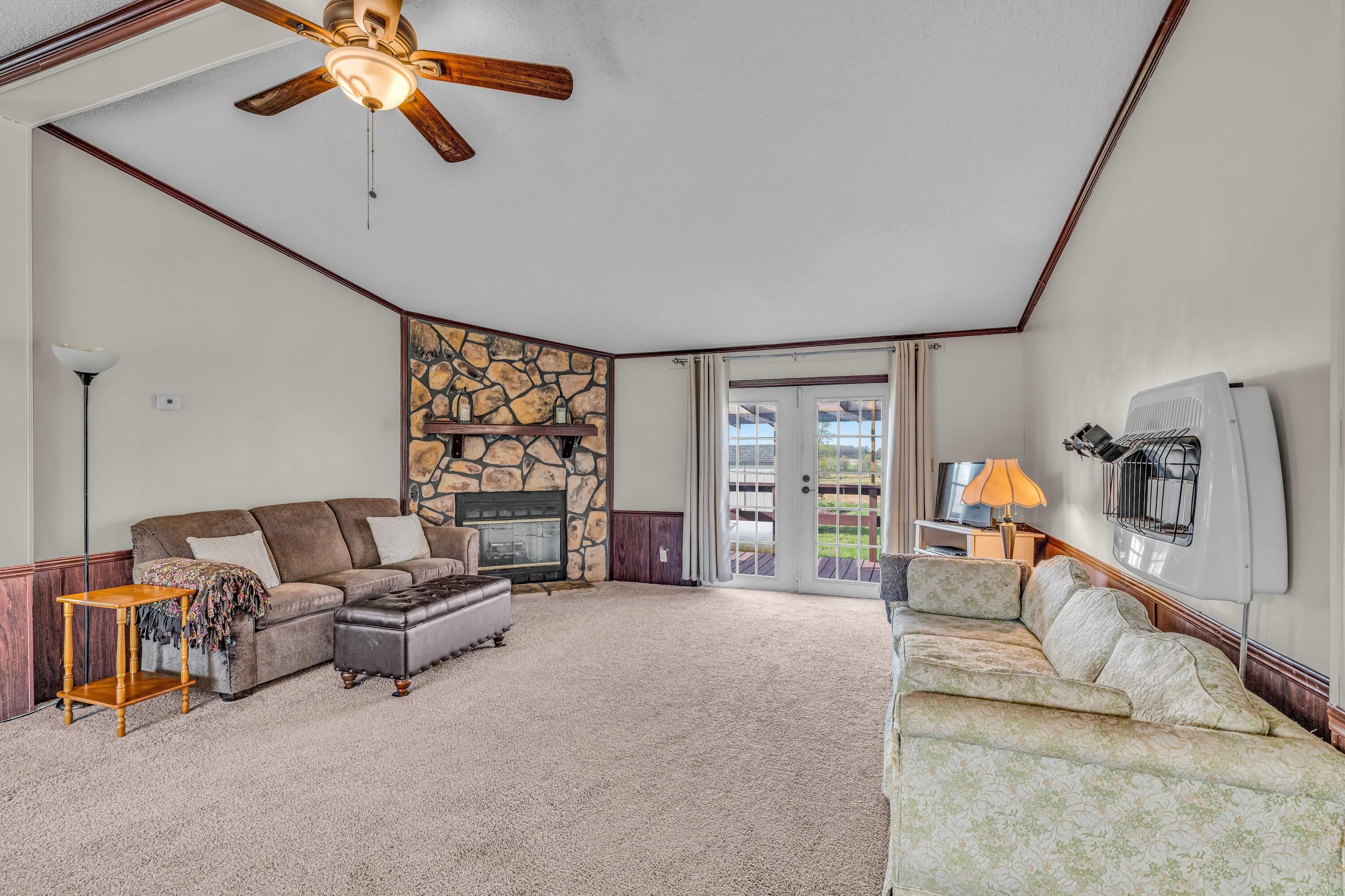 4180 Private Road 7201 Property Photo 8