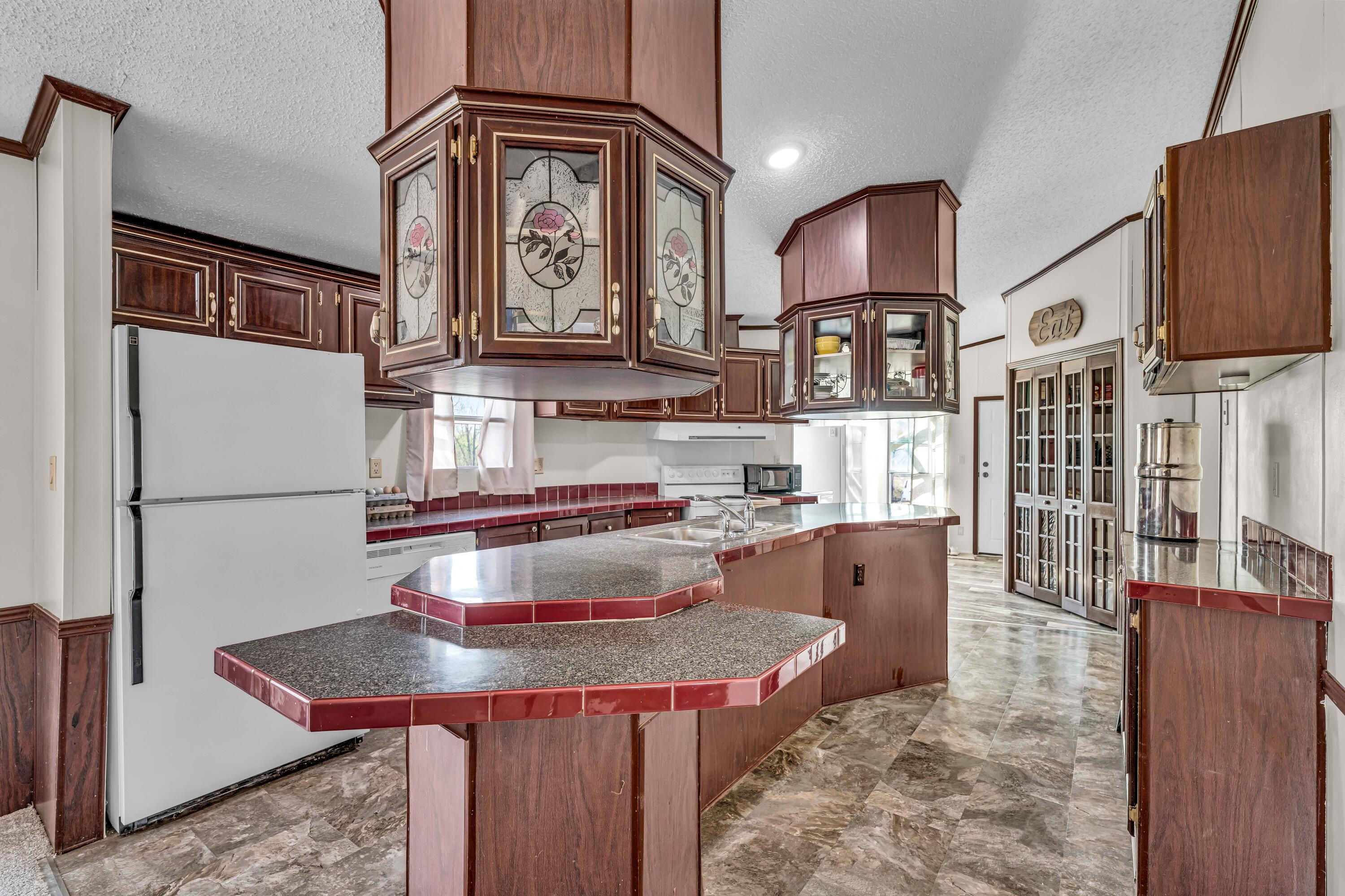 4180 Private Road 7201 Property Photo 17