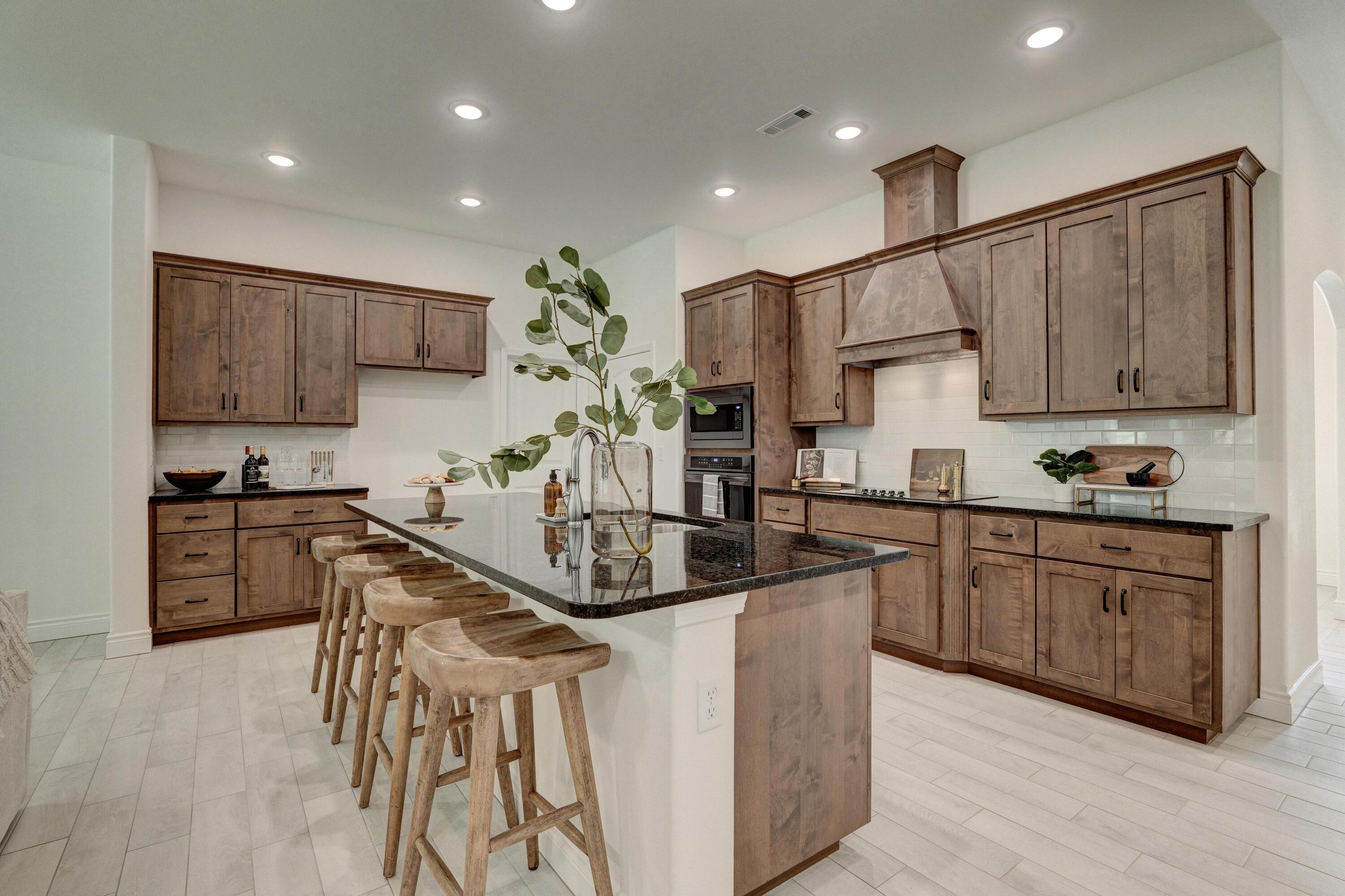 5214 South April Court Property Photo 8