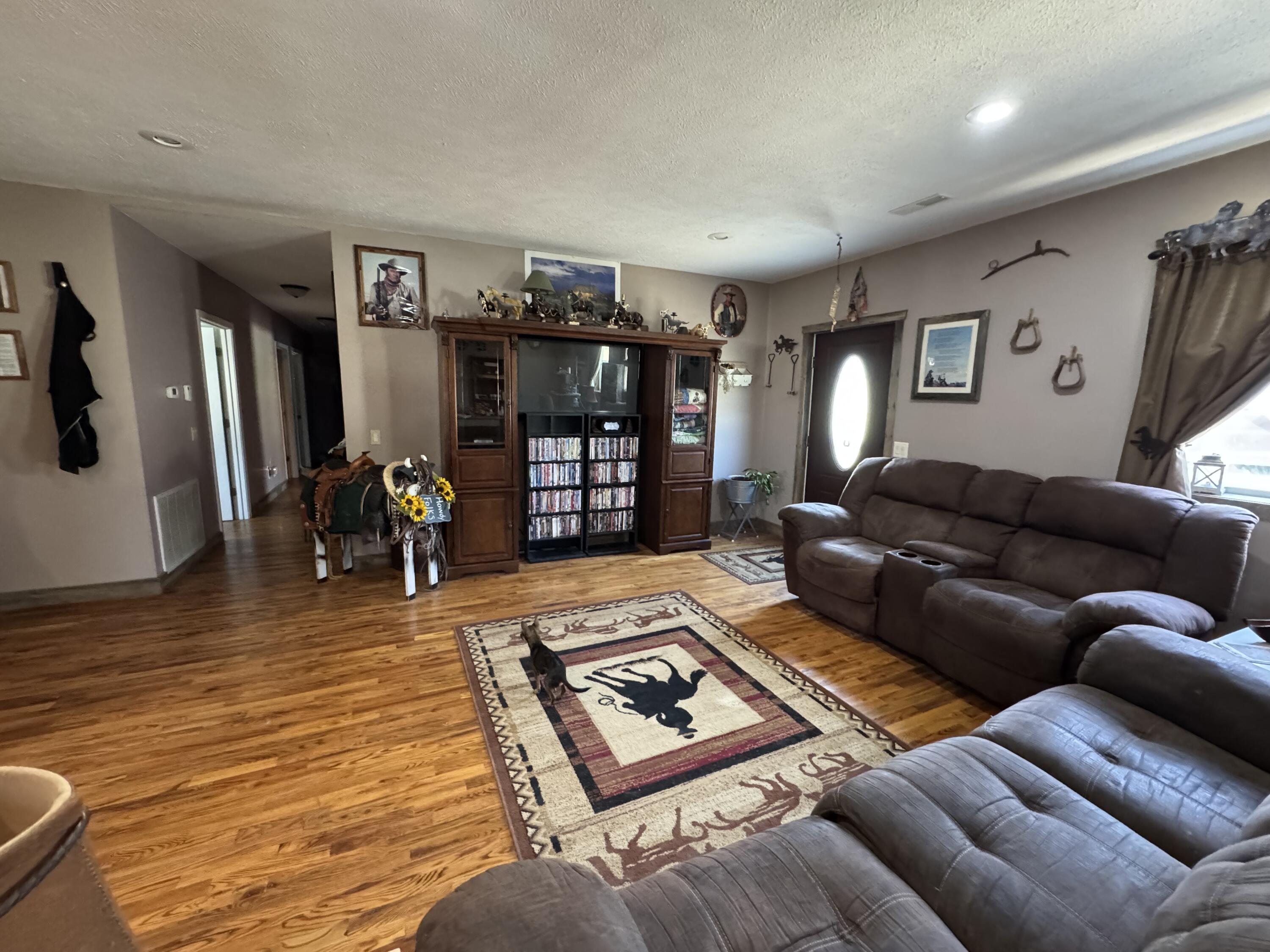 1978 East 473 Road Property Photo 11