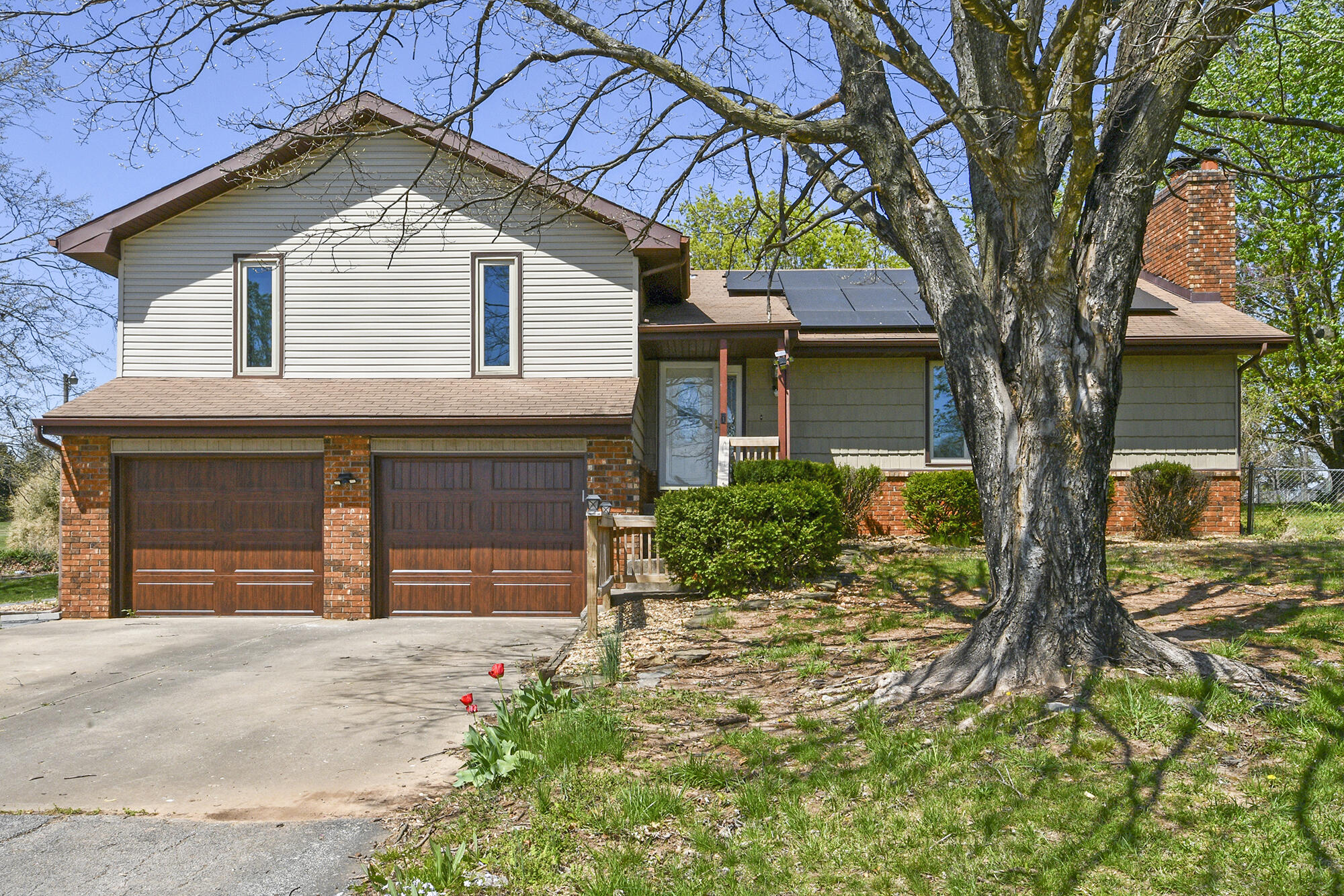 929 Meadowview Drive Property Photo