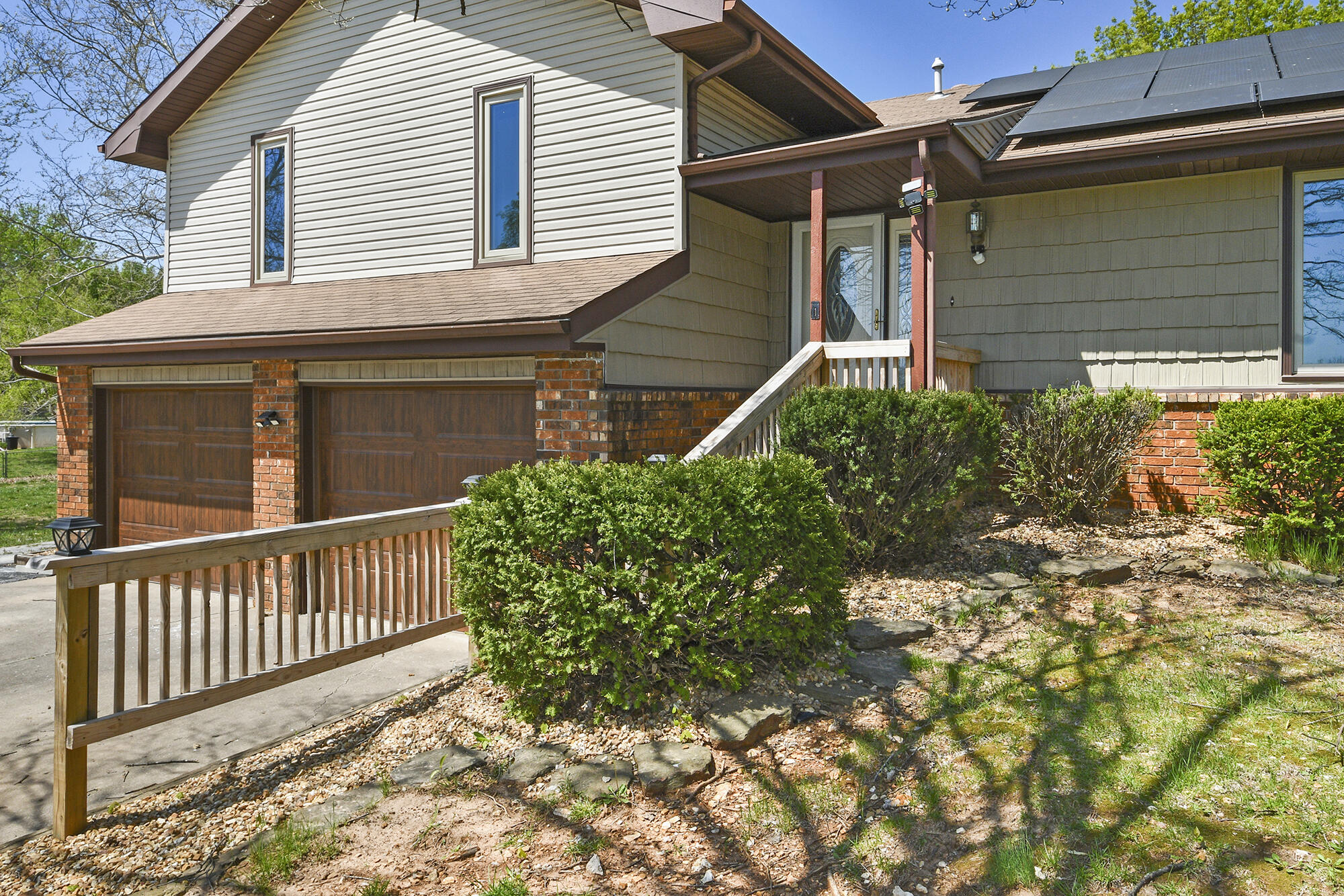 929 Meadowview Drive Property Photo 4