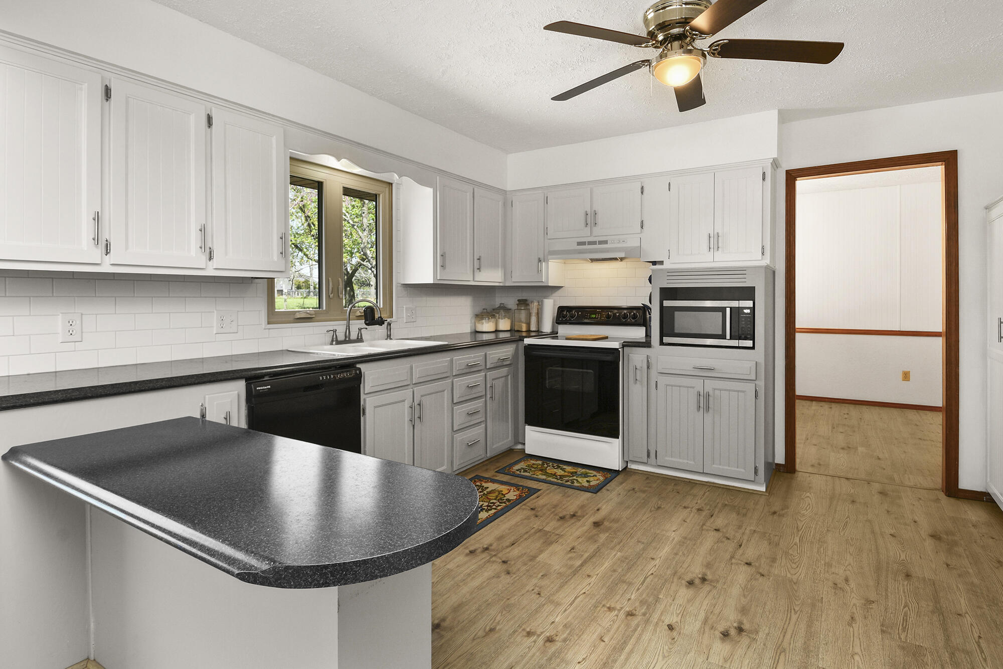 929 Meadowview Drive Property Photo 11