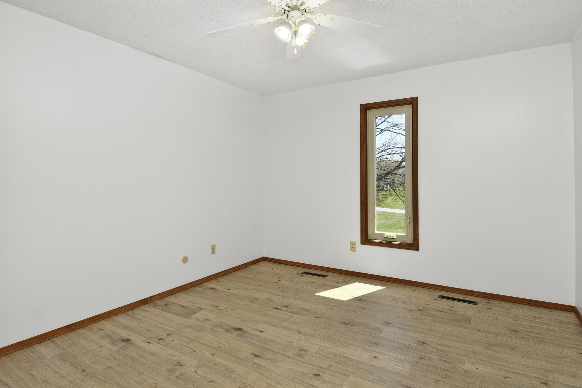 929 Meadowview Drive Property Photo 26