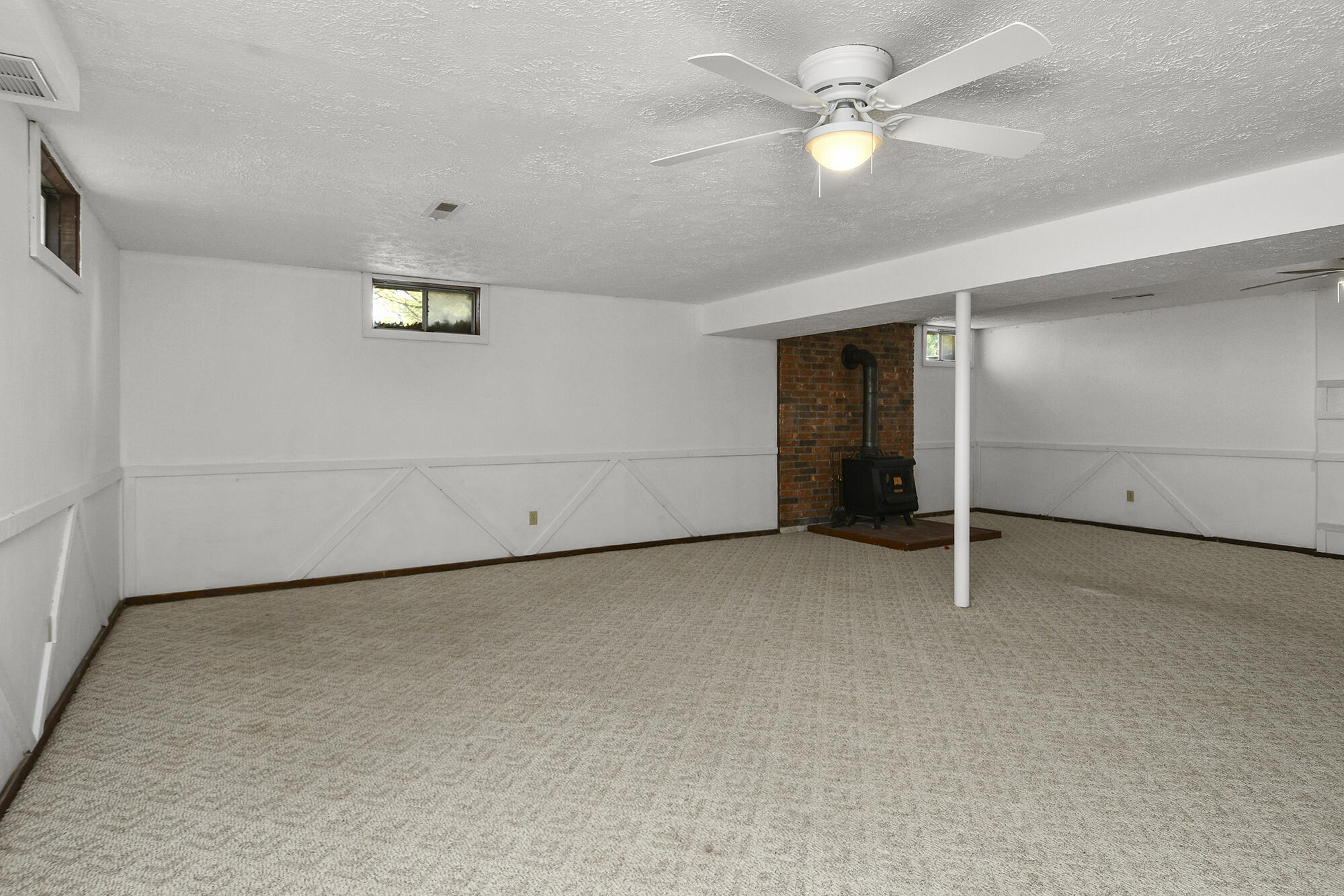 929 Meadowview Drive Property Photo 38