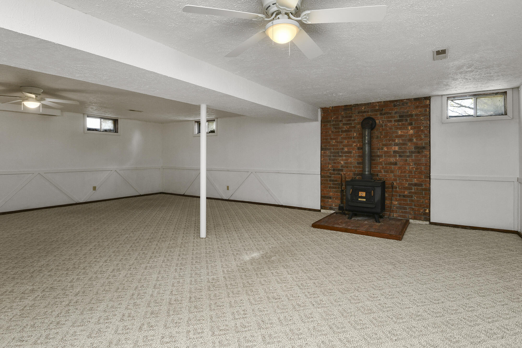 929 Meadowview Drive Property Photo 40