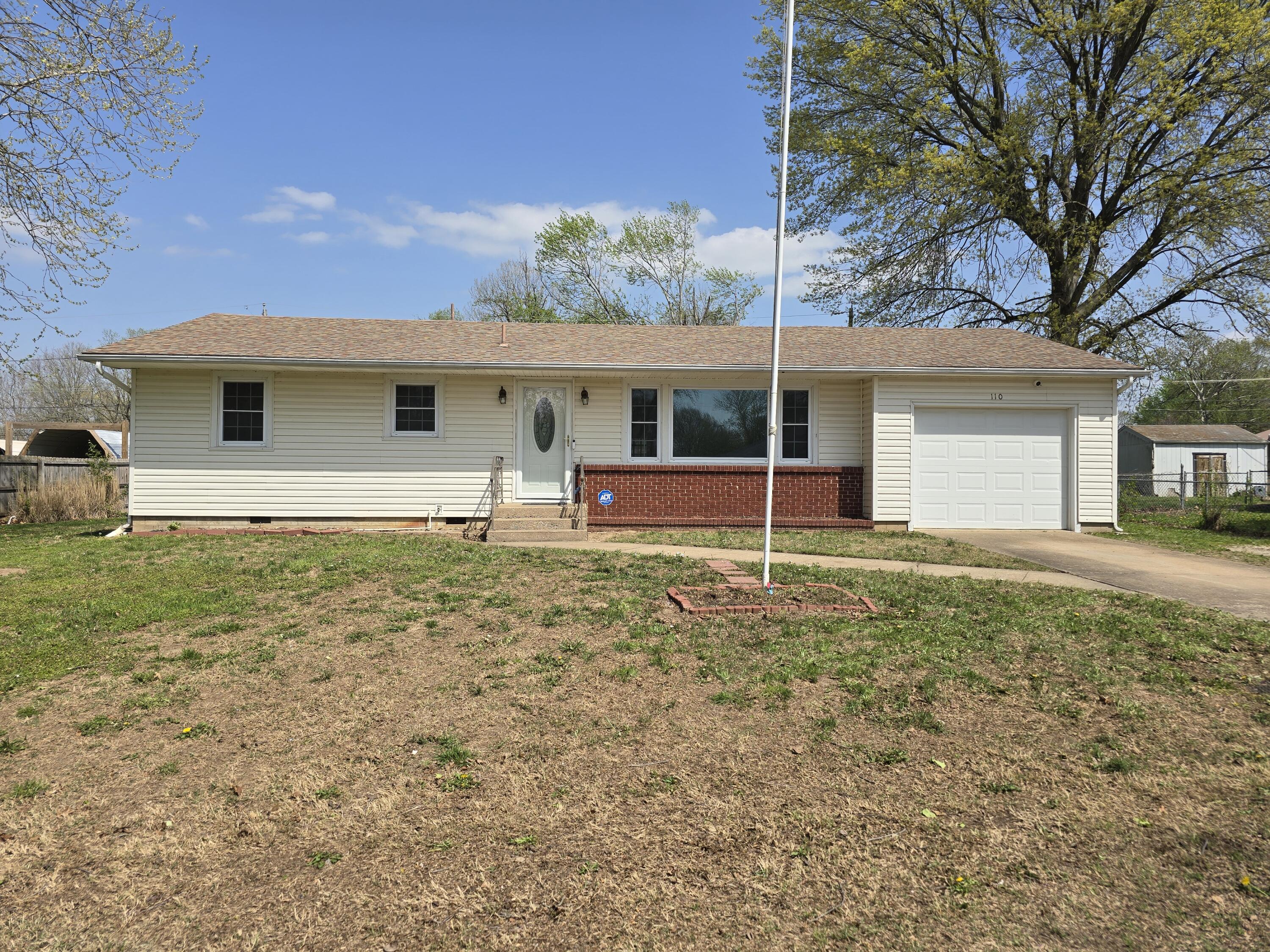 Marionville Real Estate Listings Main Image